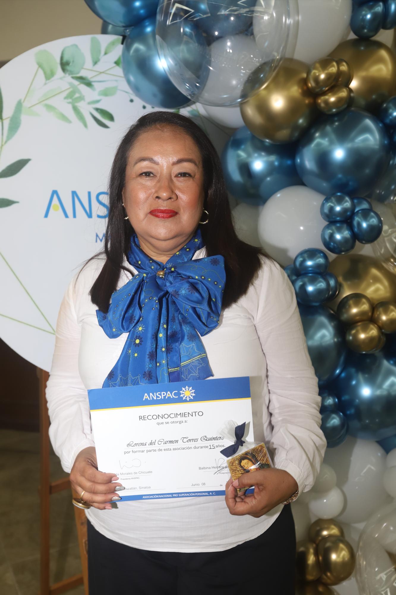 $!Lorena del Carmen Torres cumplió 15 años en Anspac Mazatlán.
