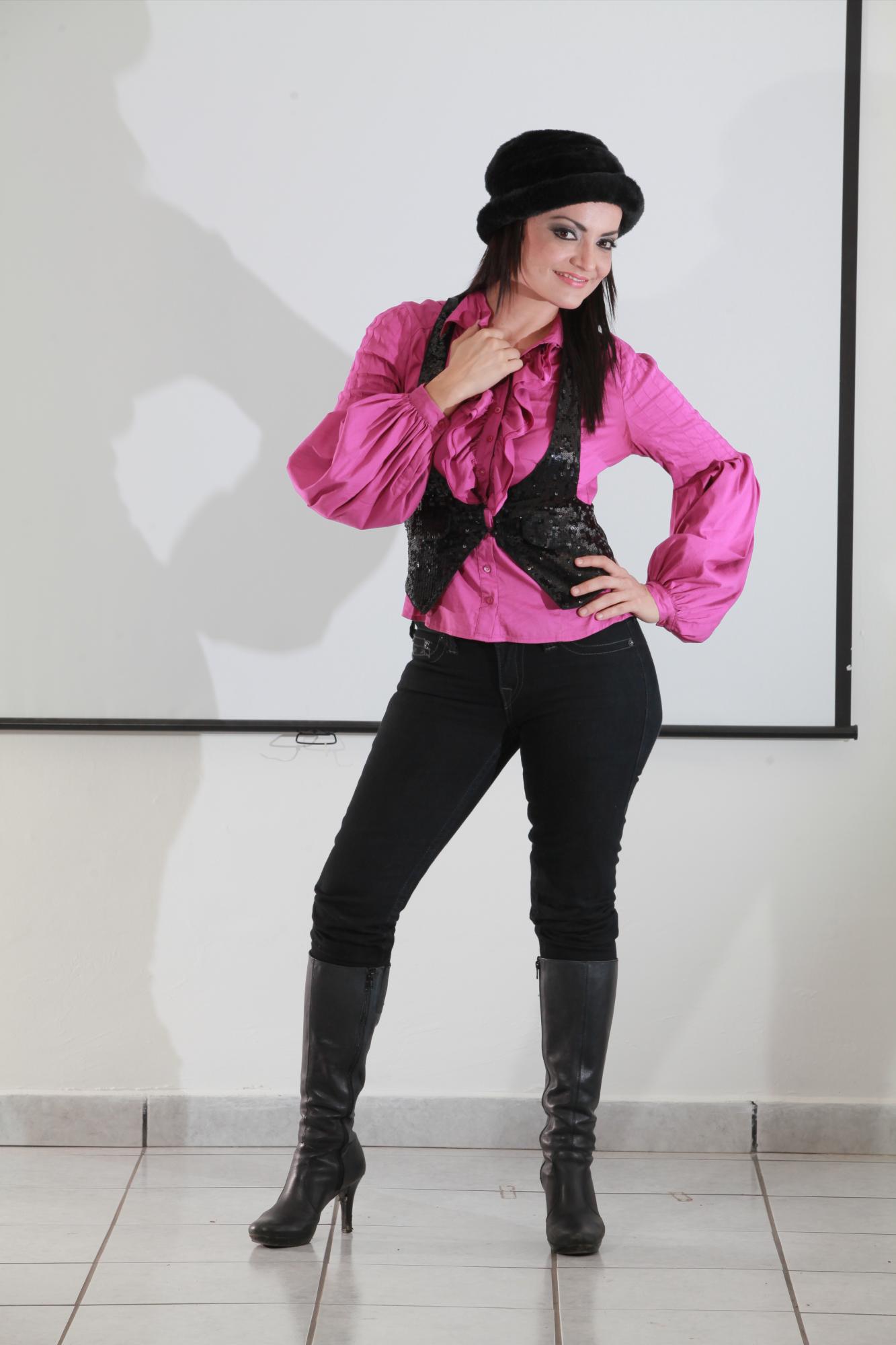 $!Invita Alicletas (la casa de los artistas) a la inauguración de su Galería de Arte Itzel Navidad