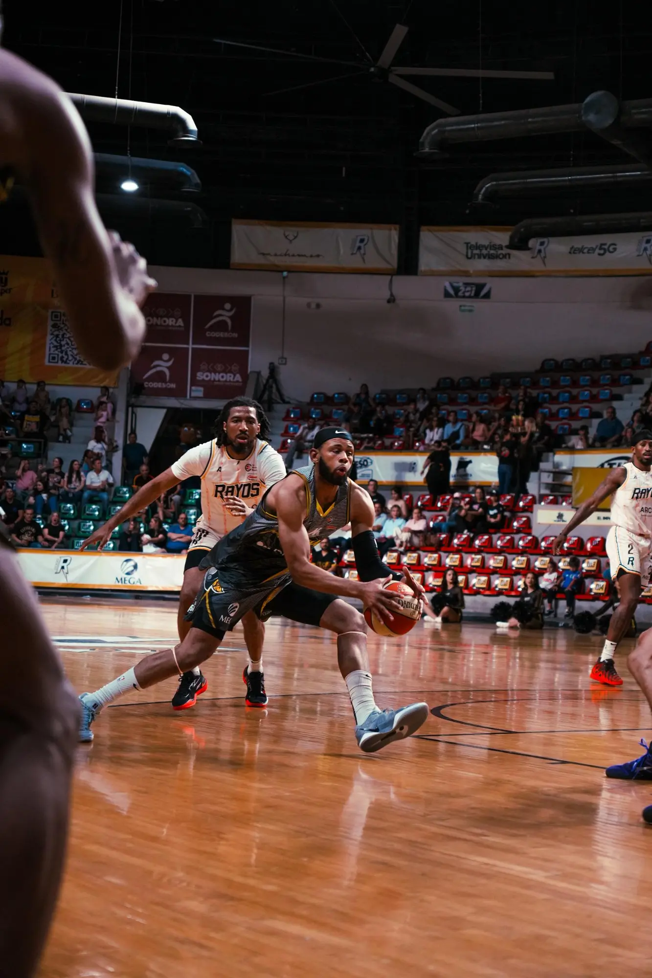 $!Caballeros se lleva duelo de alarido ante Rayos