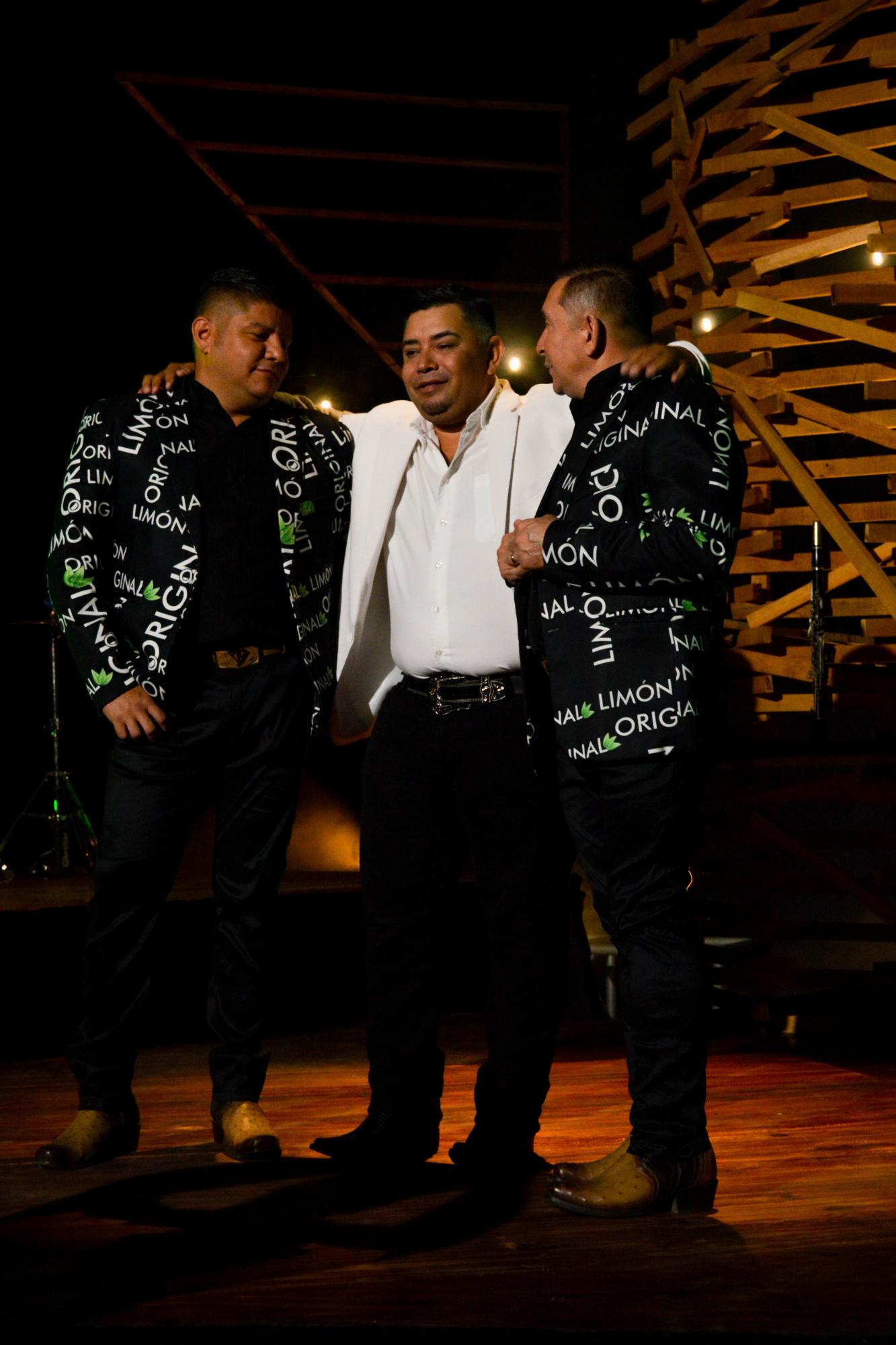 $!Israel Valdez graba ‘Abeja reina’ junto a La Original Banda El Limón