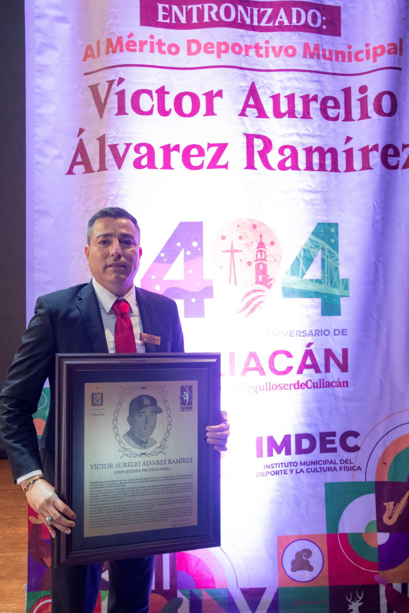 $!Ingresa Víctor Álvarez al recinto de los inmortales del Mérito Deportivo de Culiacán