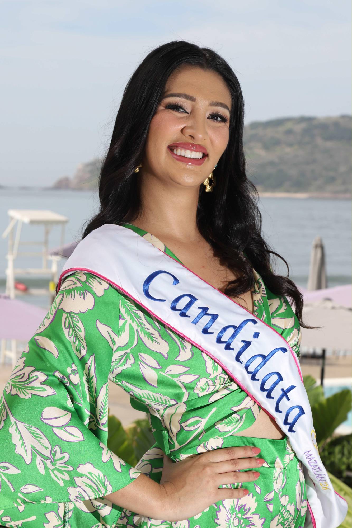 $!La candidata a reina combina con su sueños con su profesión como asesora inmobiliaria.