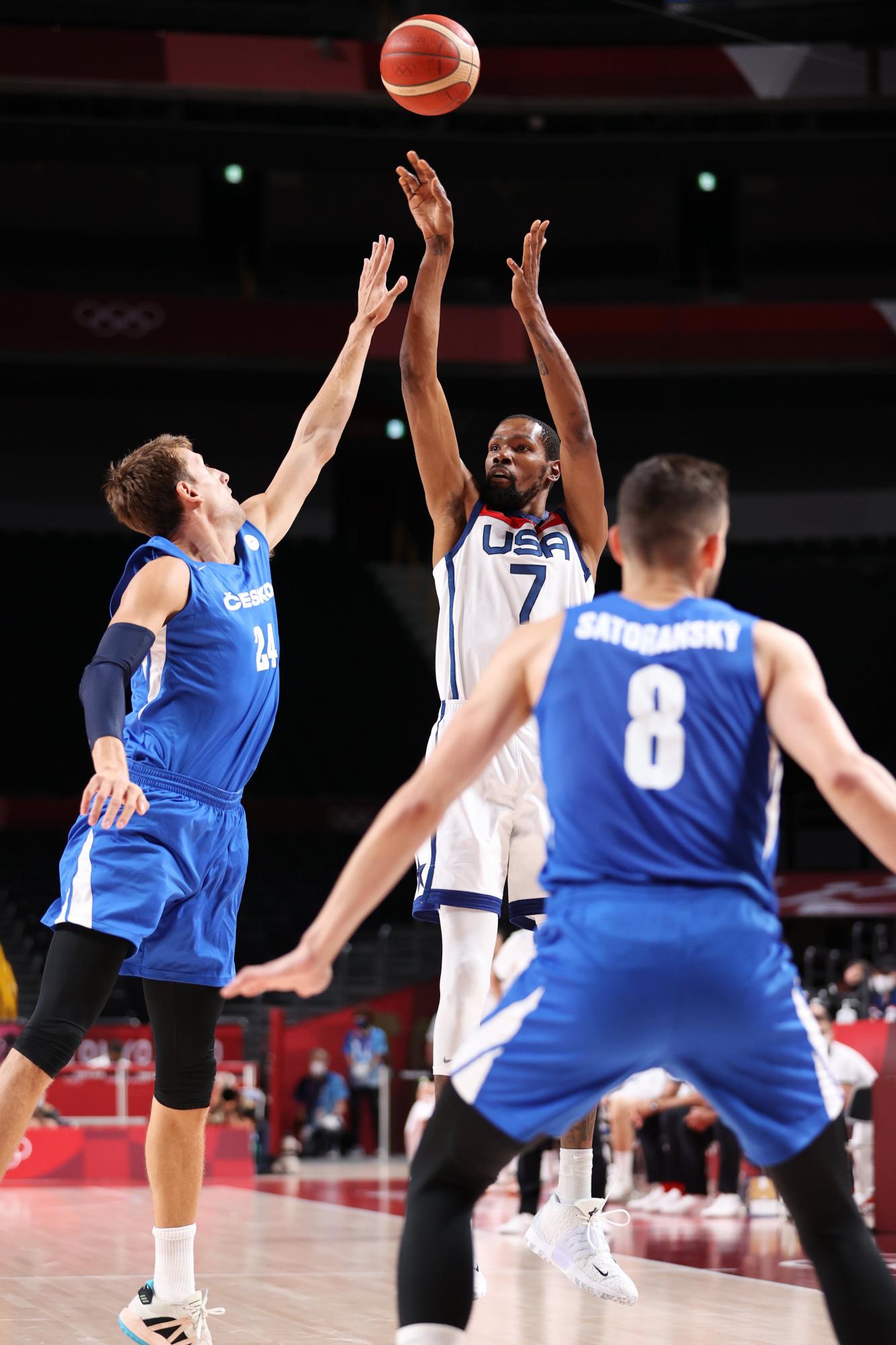 $!Estados Unidos sella su clasificación para cuartos de final en el baloncesto de Tokio 2020