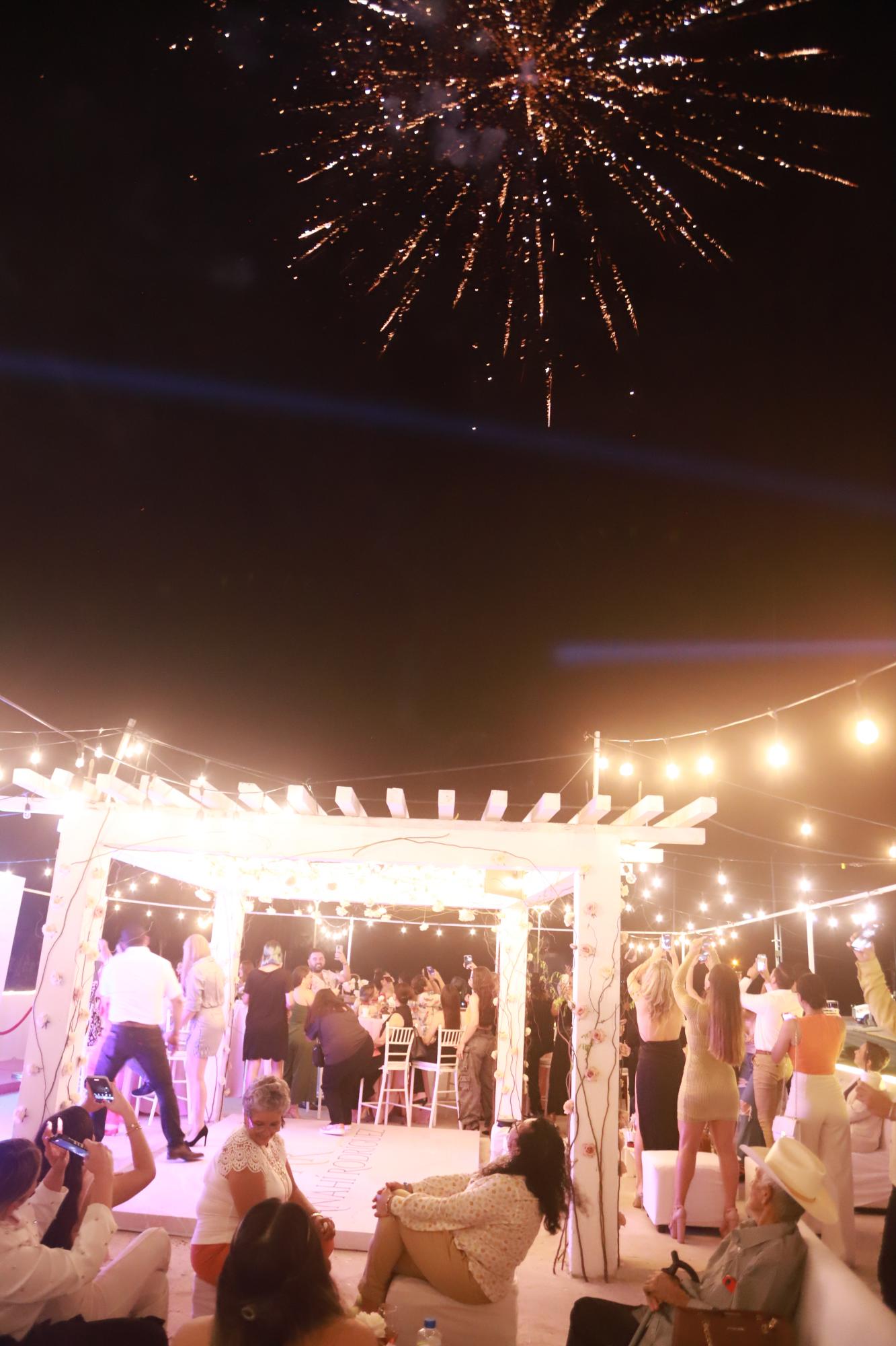 $!Los invitados disfrutaron de un coctel.