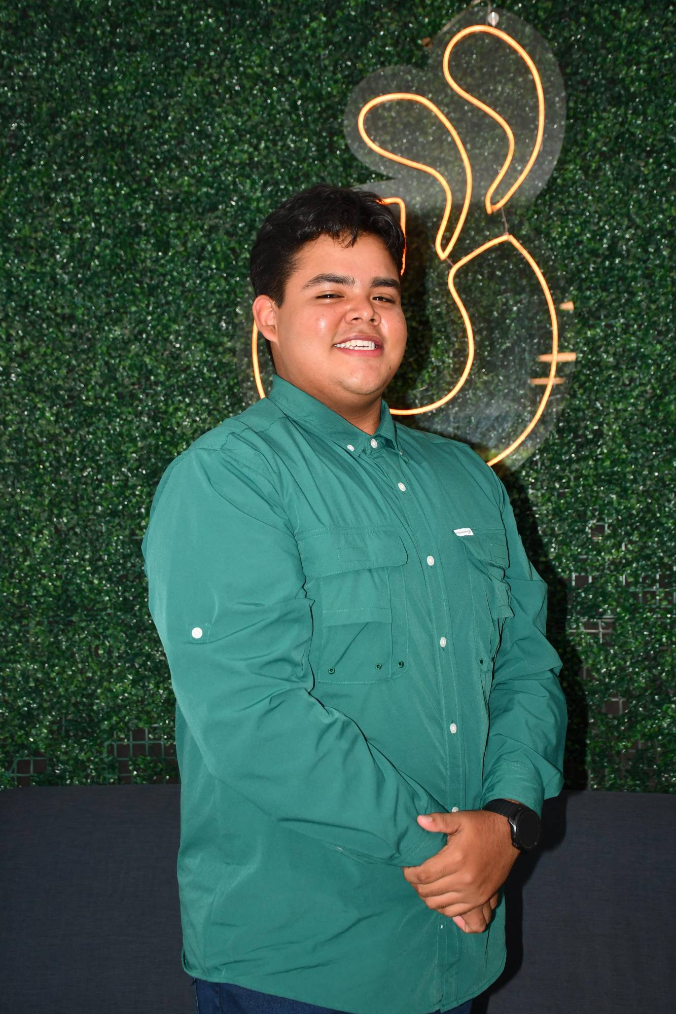 $!Conquista Ángel Hernández las redes sociales, con su talento y gran voz