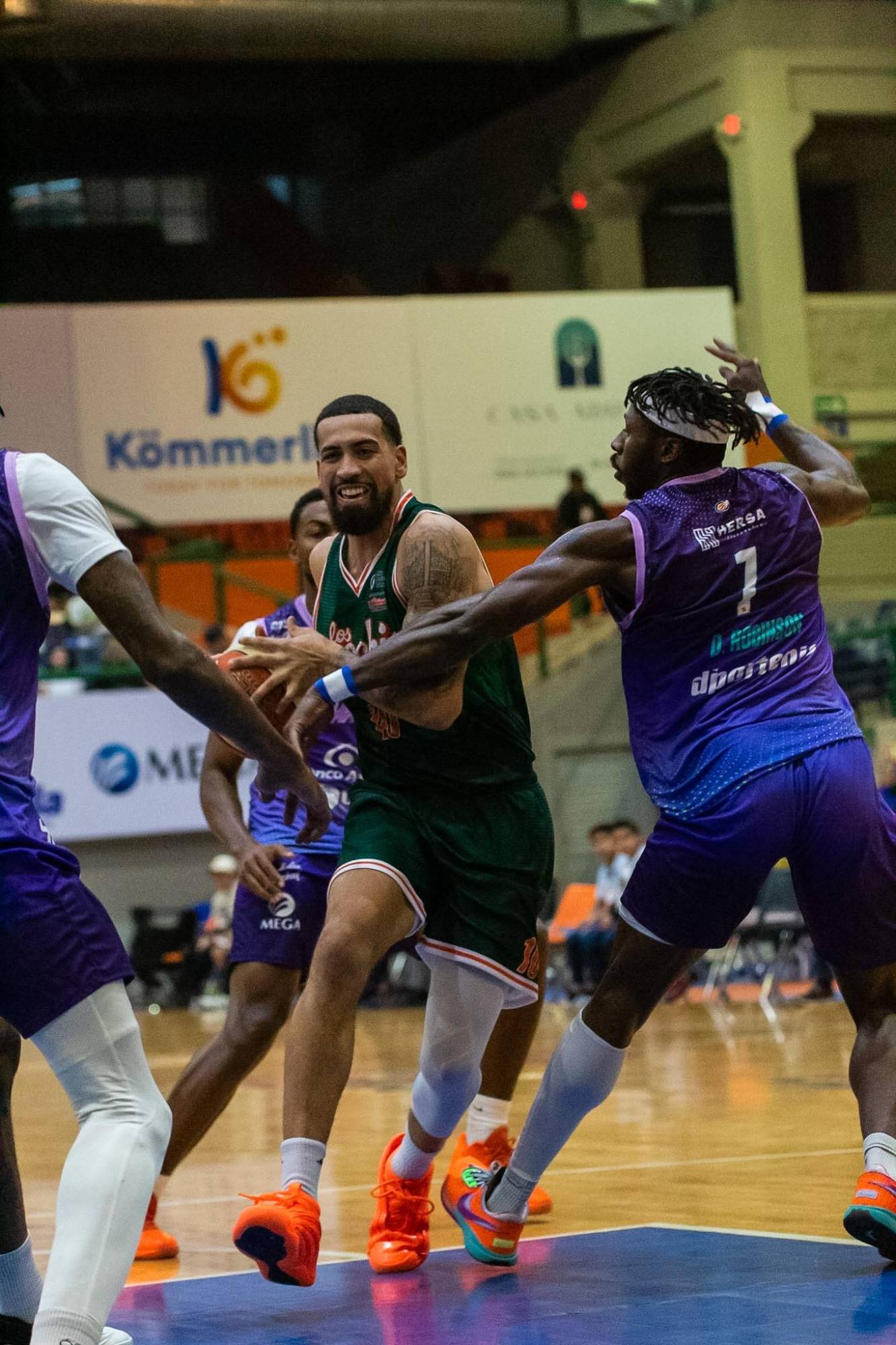 $!Venados Basketball vence a Pioneros y divide la serie en Los Mochis