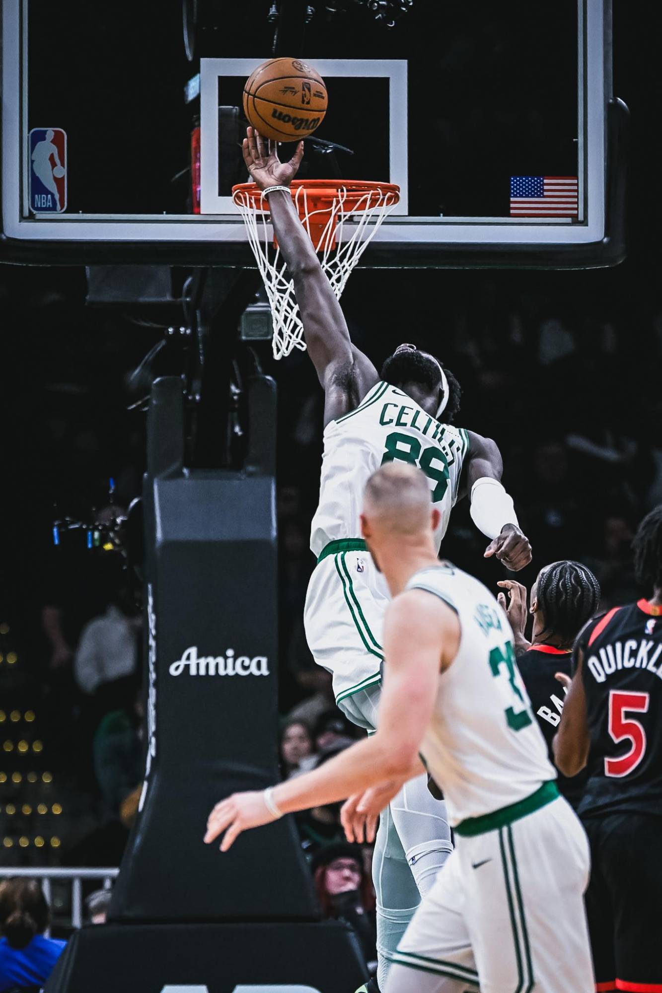 $!Celtics imponen su poder ofensivo y doblegan a Raptors en Boston