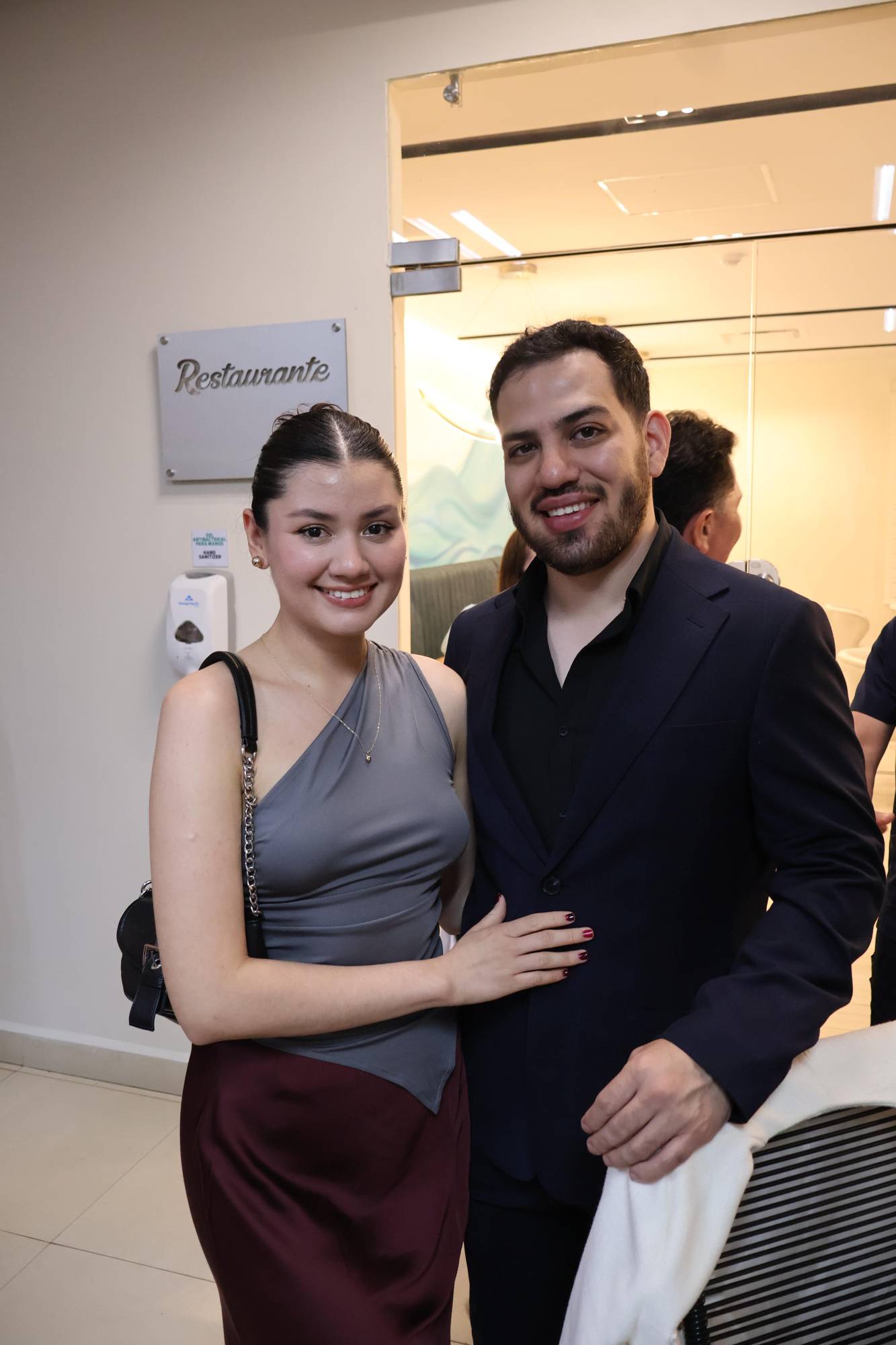 $!Monserrat Armenta y José Antonio López.