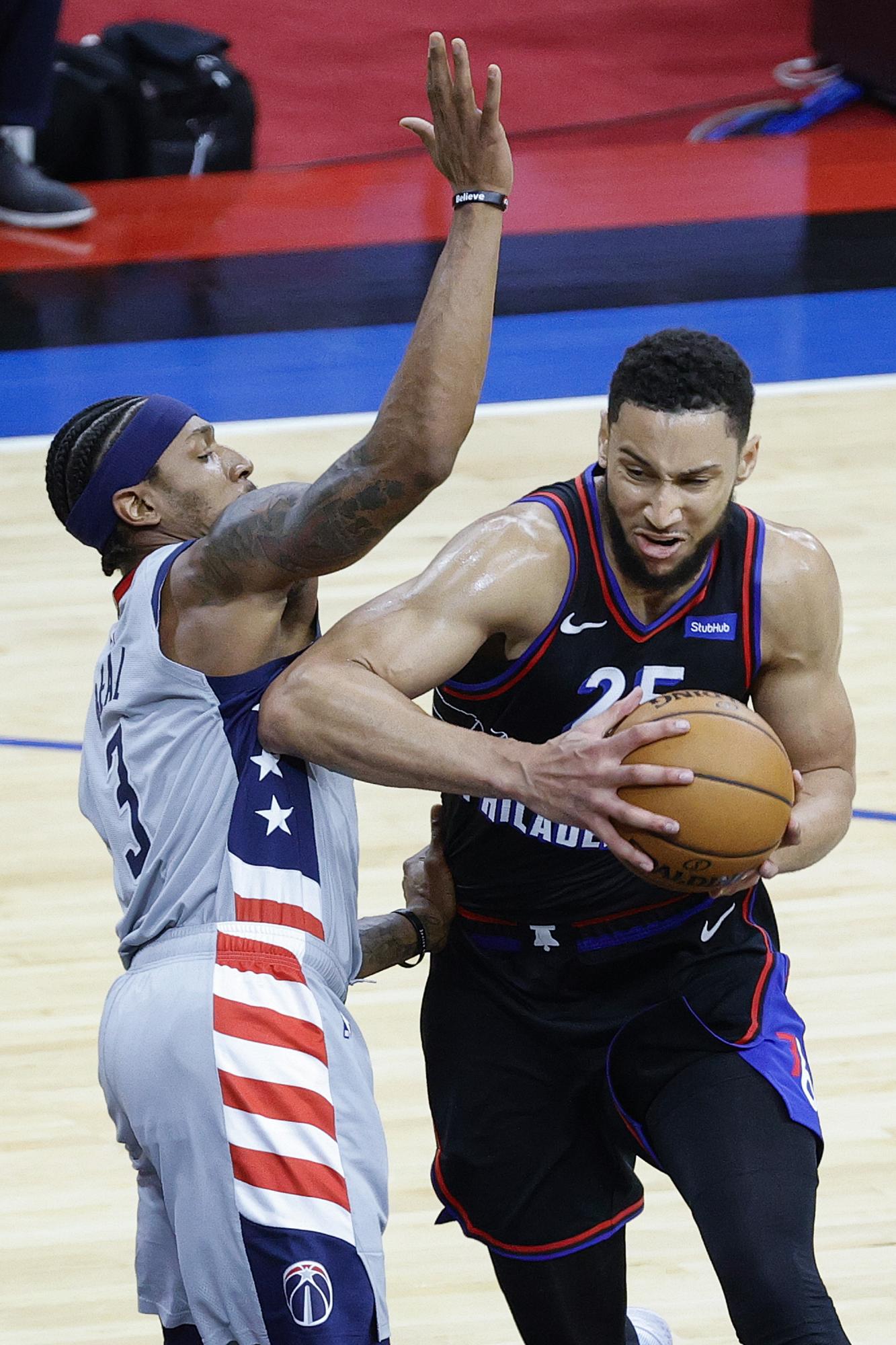 $!Philadelphia 76ers sin problemas ante un Wizards que perdió a Russell por lesión