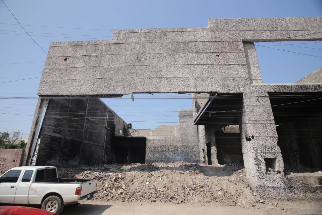 Abandono, basura y malos olores se apoderan de las viejas instalaciones ...
