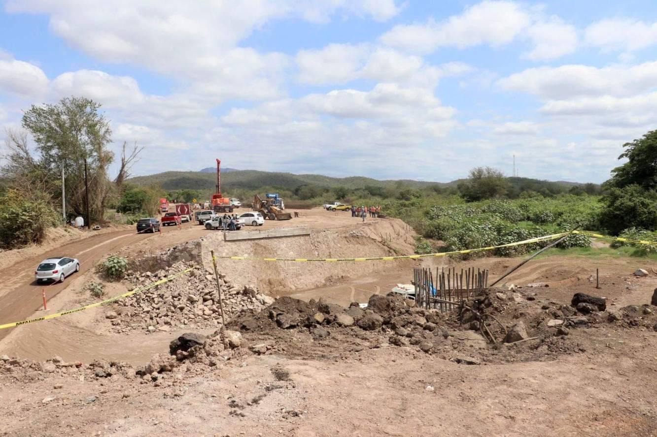 $!Puente de El Quelite, un año de afectaciones para los habitantes de la región