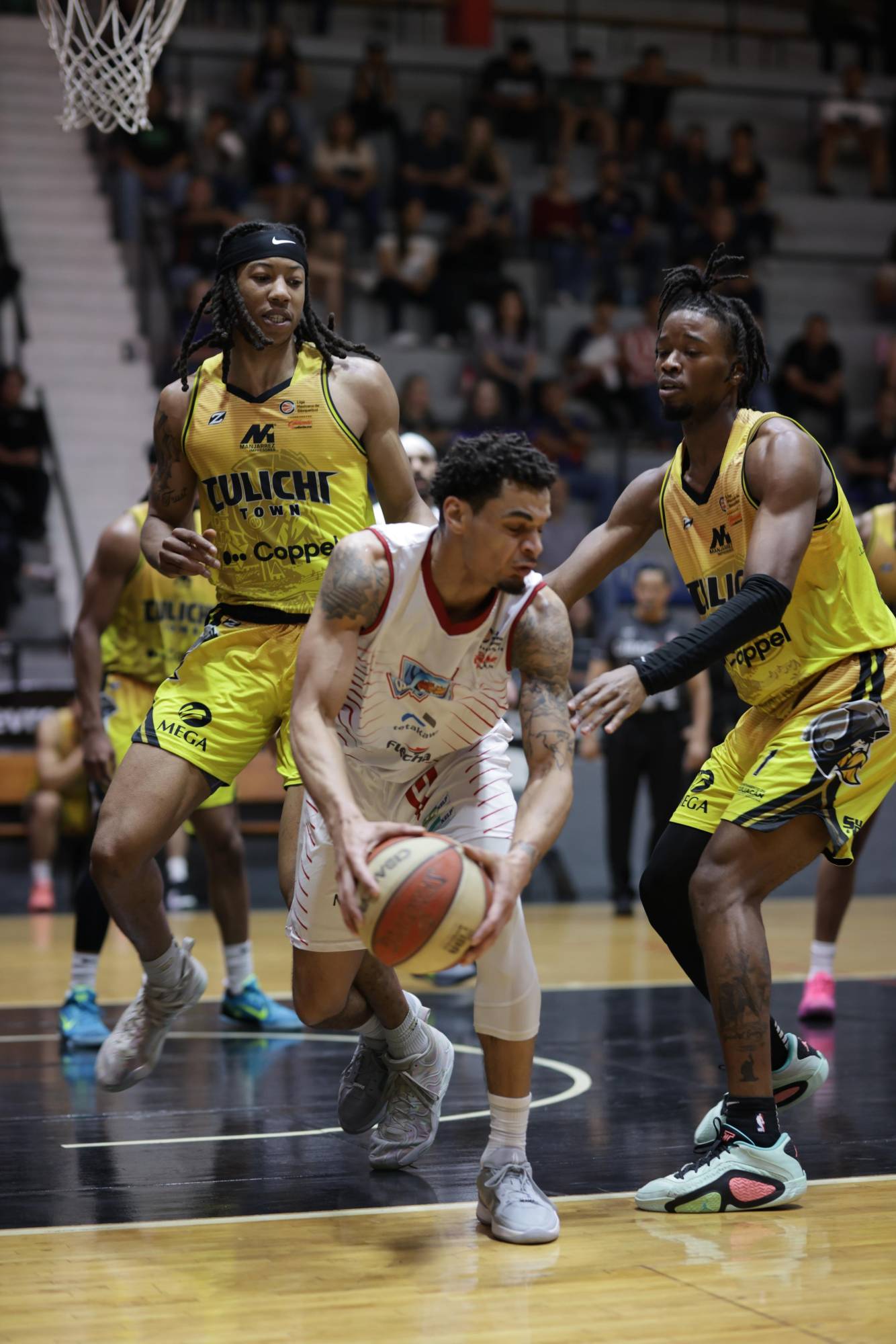 $!Caballeros rescata triunfo en cierre dramático