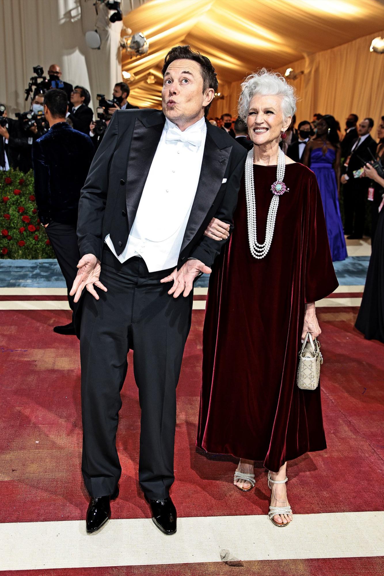 $!Elon Musk y Maye Musk.