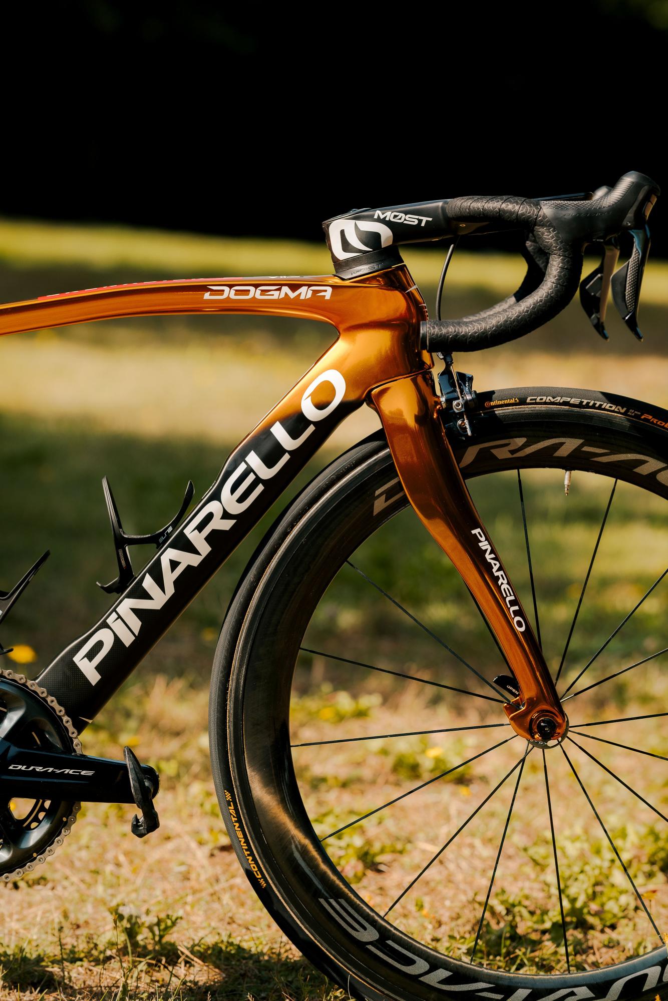 $!El campeón olímpico Richard Carapaz montará una bicicleta dorada en la Vuelta a España