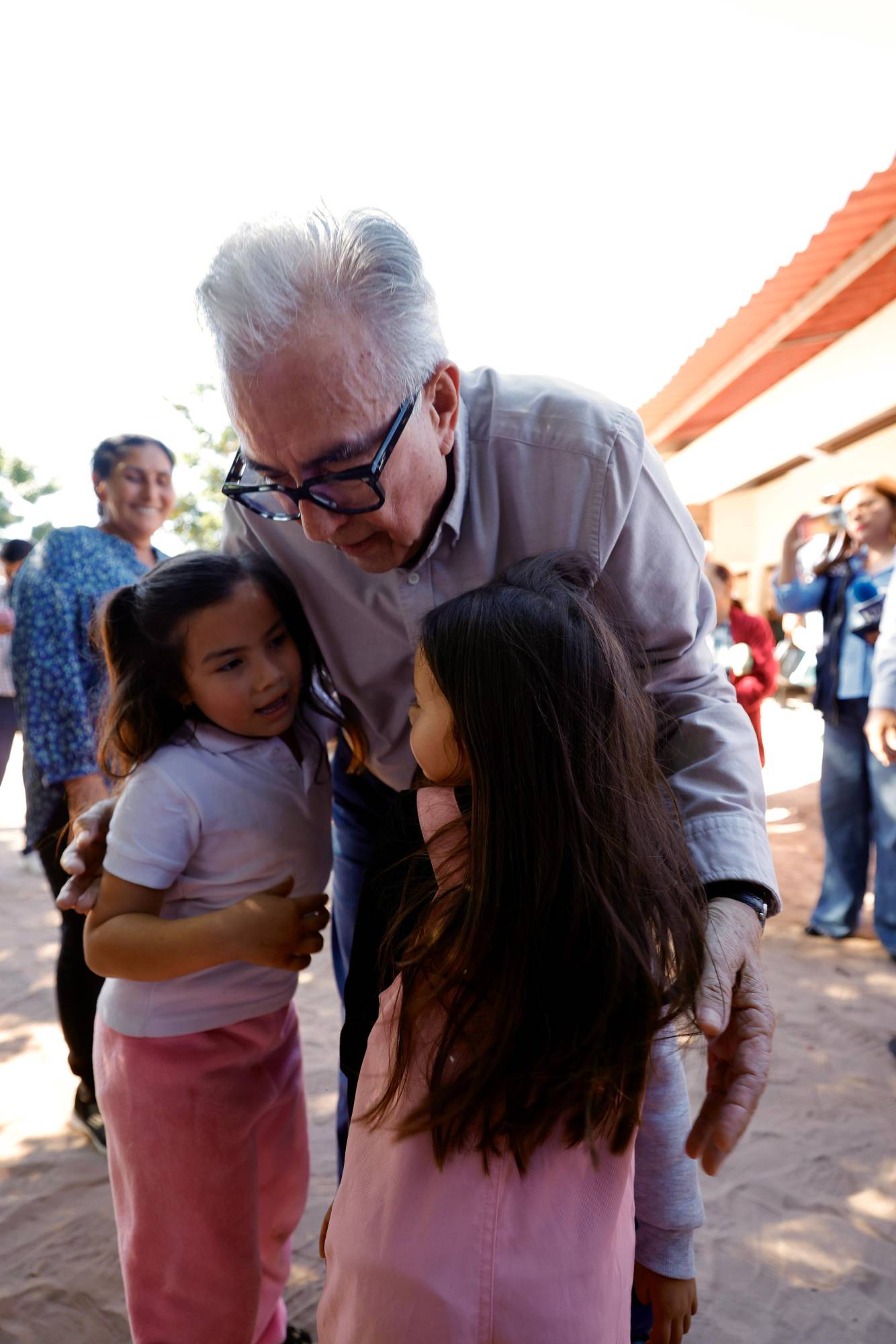 $!Gobernador Rubén Rocha Moya anuncia que solucionó el problema de comercialización del frijol Yorimuni