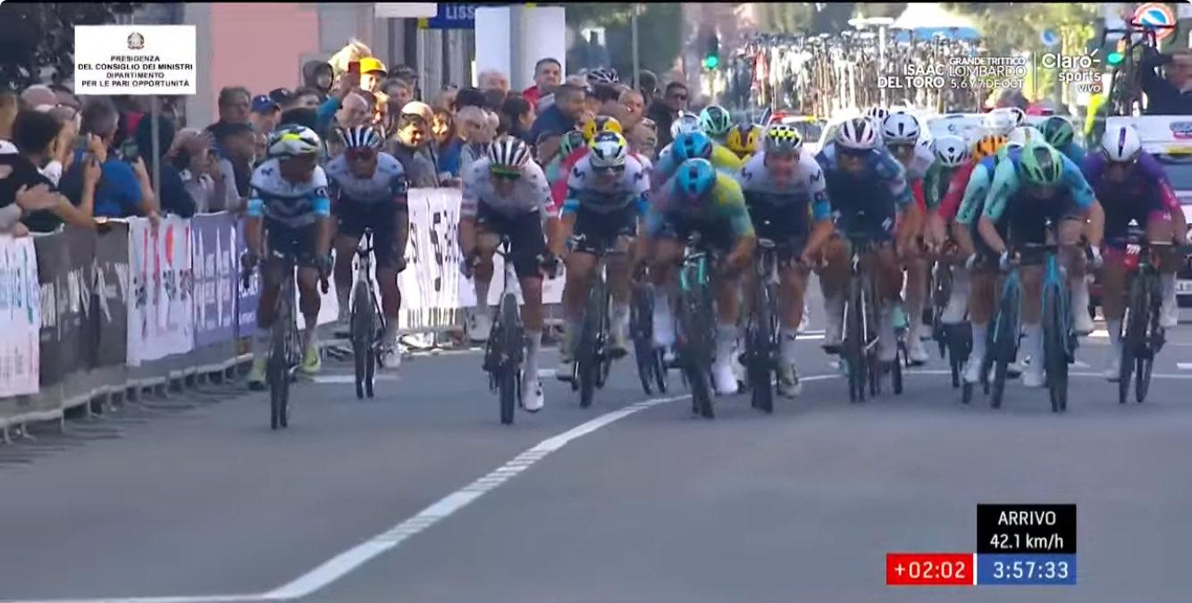 $!Isaac del Toro impulsa victoria de Adam Yates en la Coppa Agostini 2025