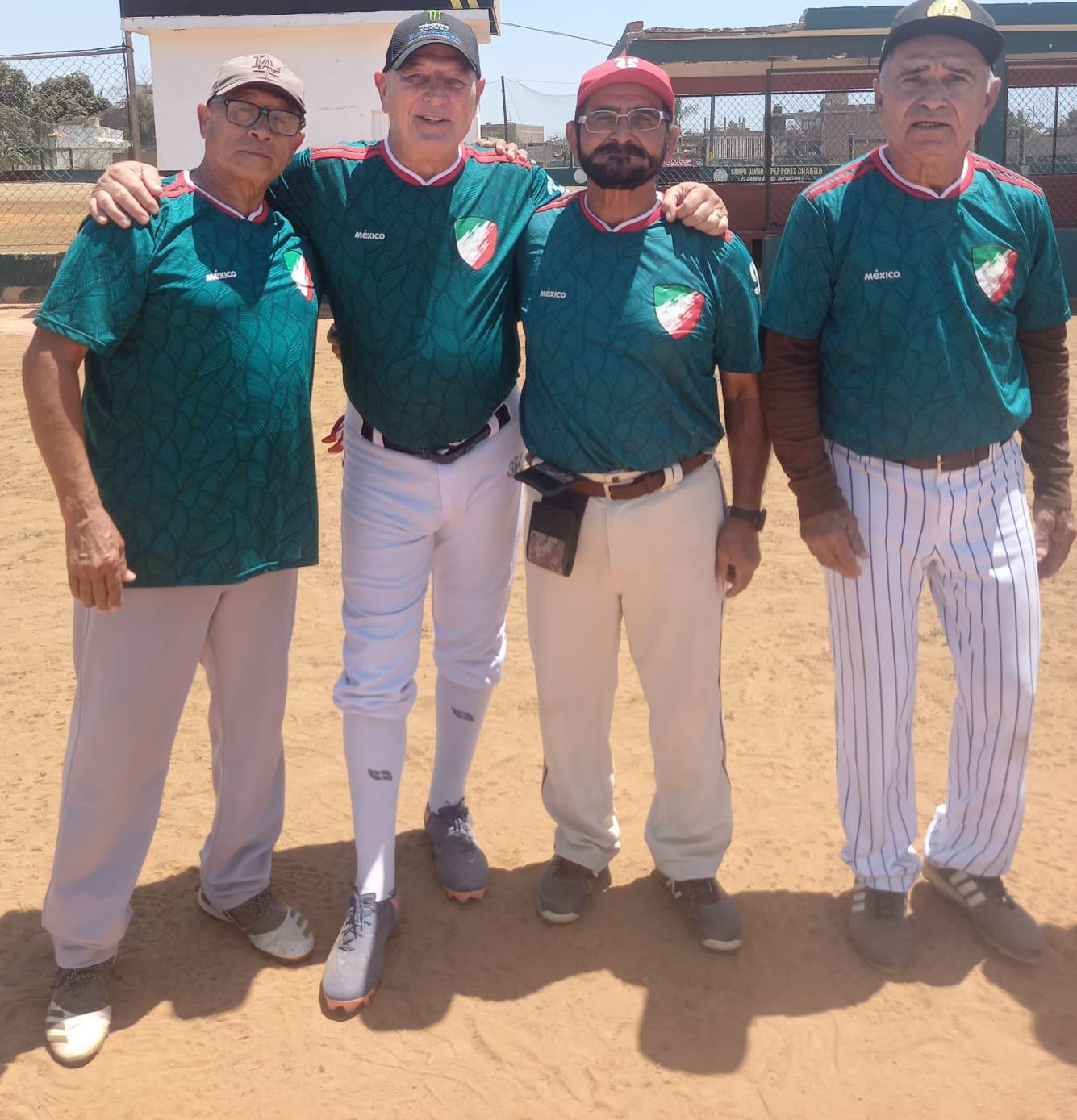 $!Familia Torres debuta con triunfo en Liga Supermáster B, en Club Sarabia