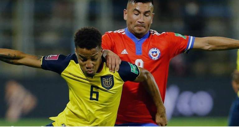 Byron Castillo habría alineado con Ecuador indebidamente, dicen en Chile.