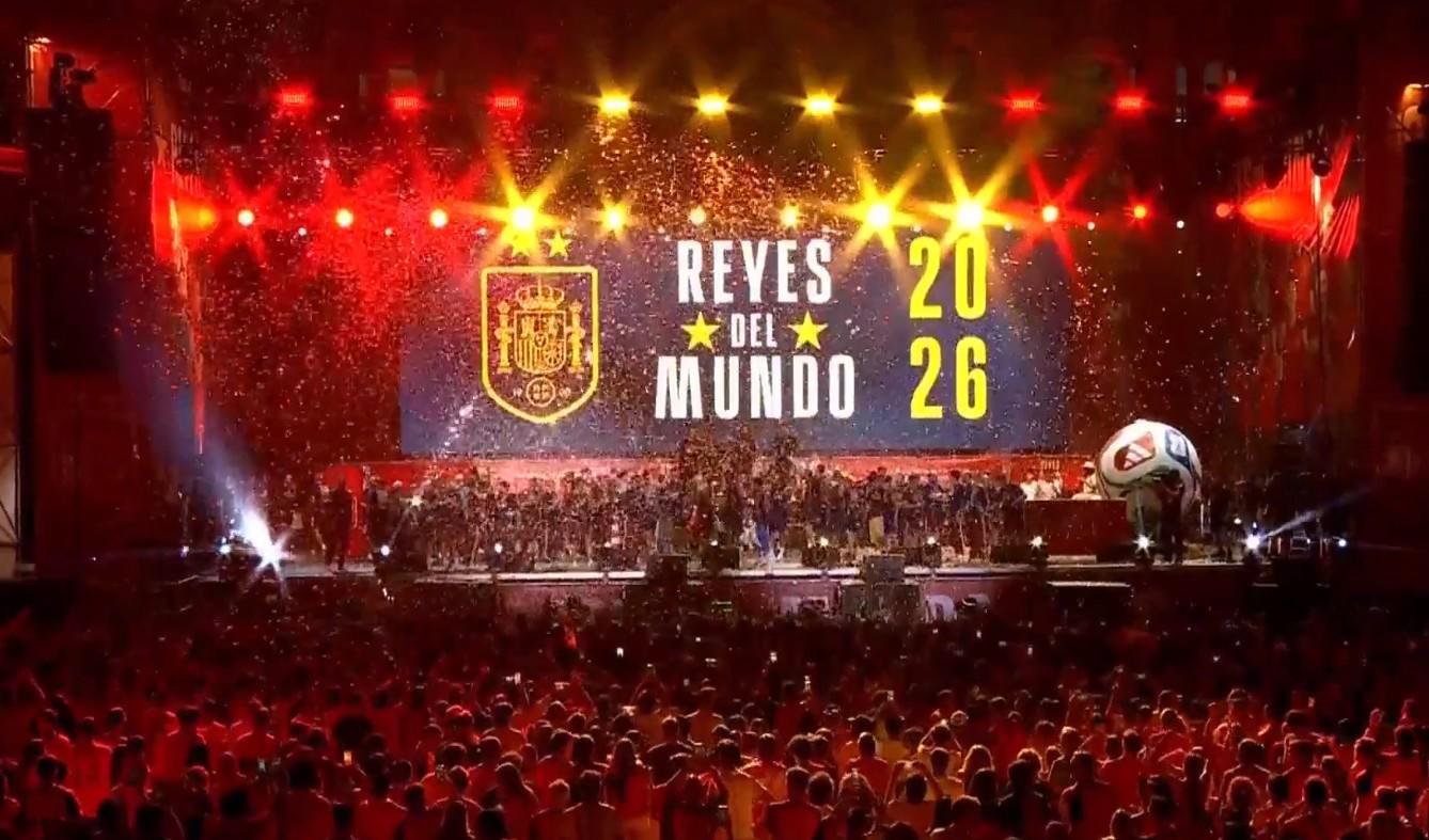 $!España celebra el título mundial en Madrid junto a multitudinaria presencia de aficionados