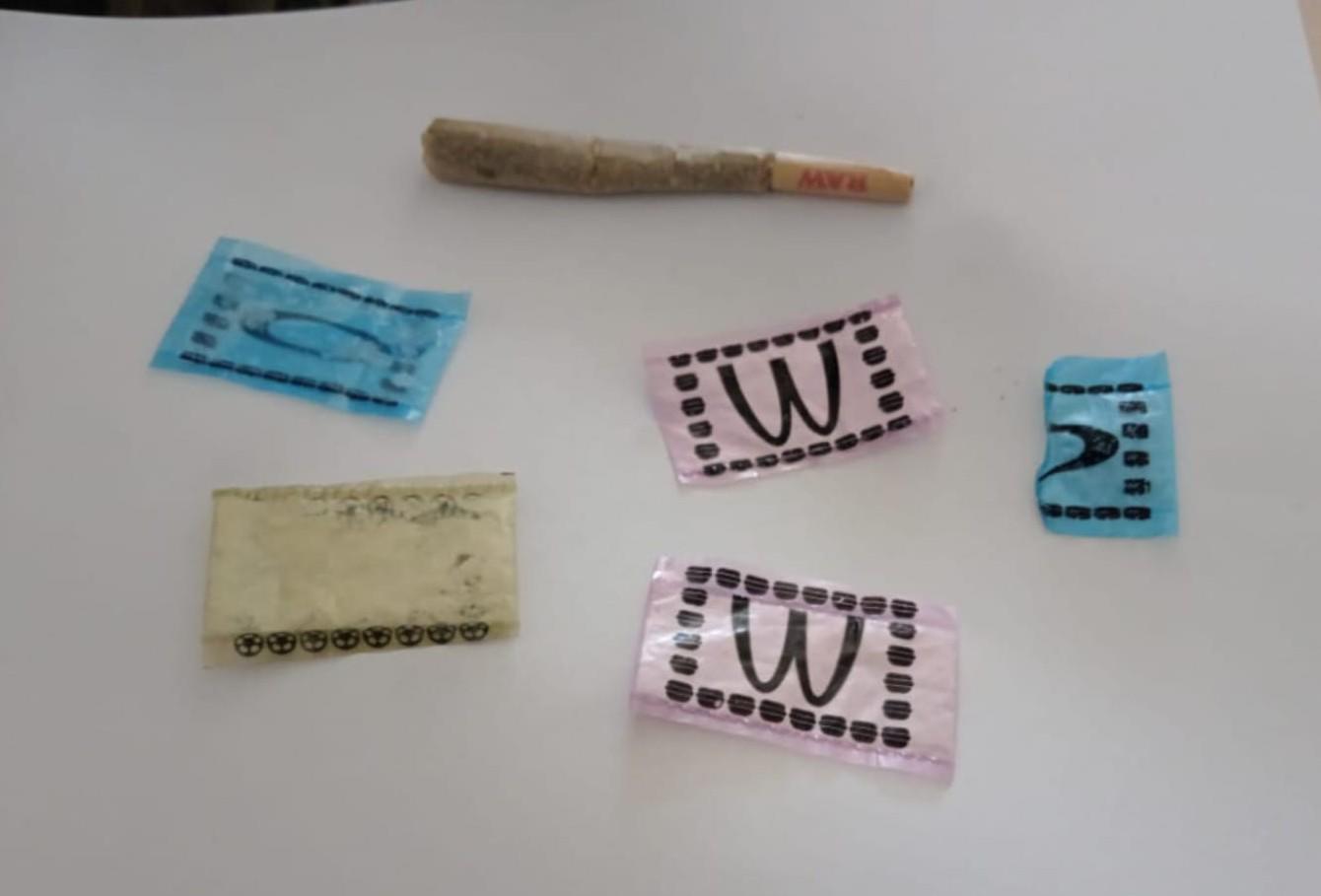 $!Detiene Marina a dos personas con presunta droga en Mazatlán