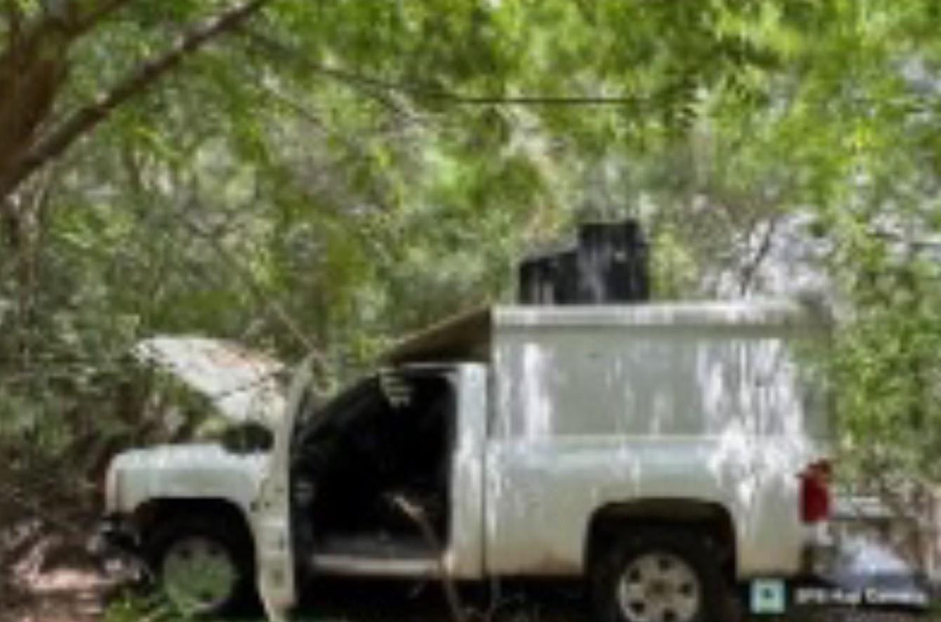 $!Aseguran vehículo blindado, embarcación y arsenal en operativo en Navolato