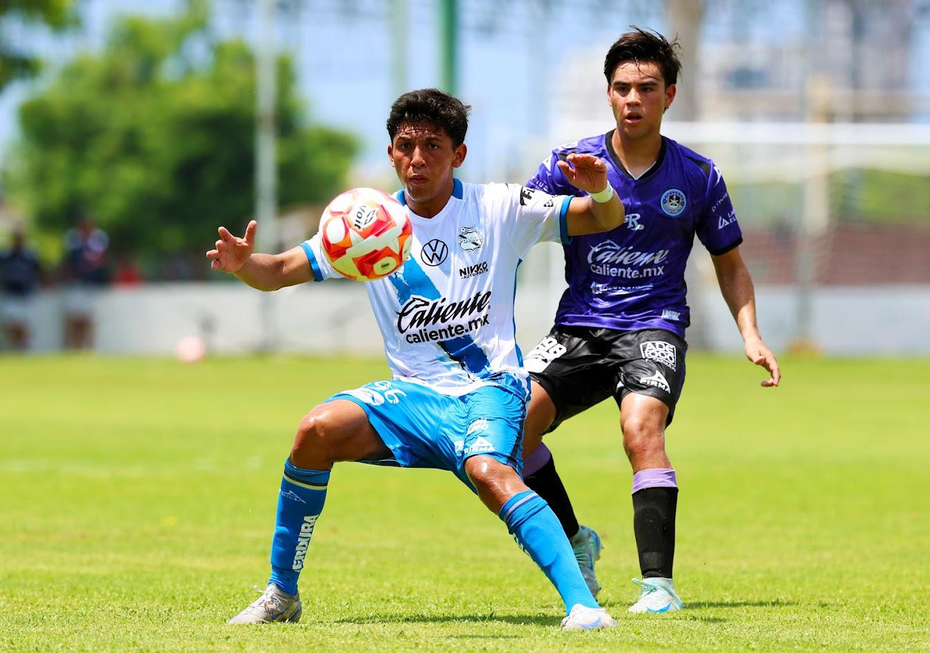 $!La Armería Sub 21 se impone al Puebla en el puerto