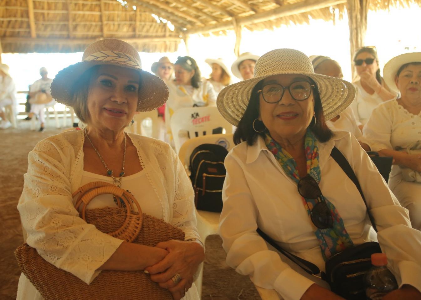 $!Leticia Urías y Susi Ruiz.