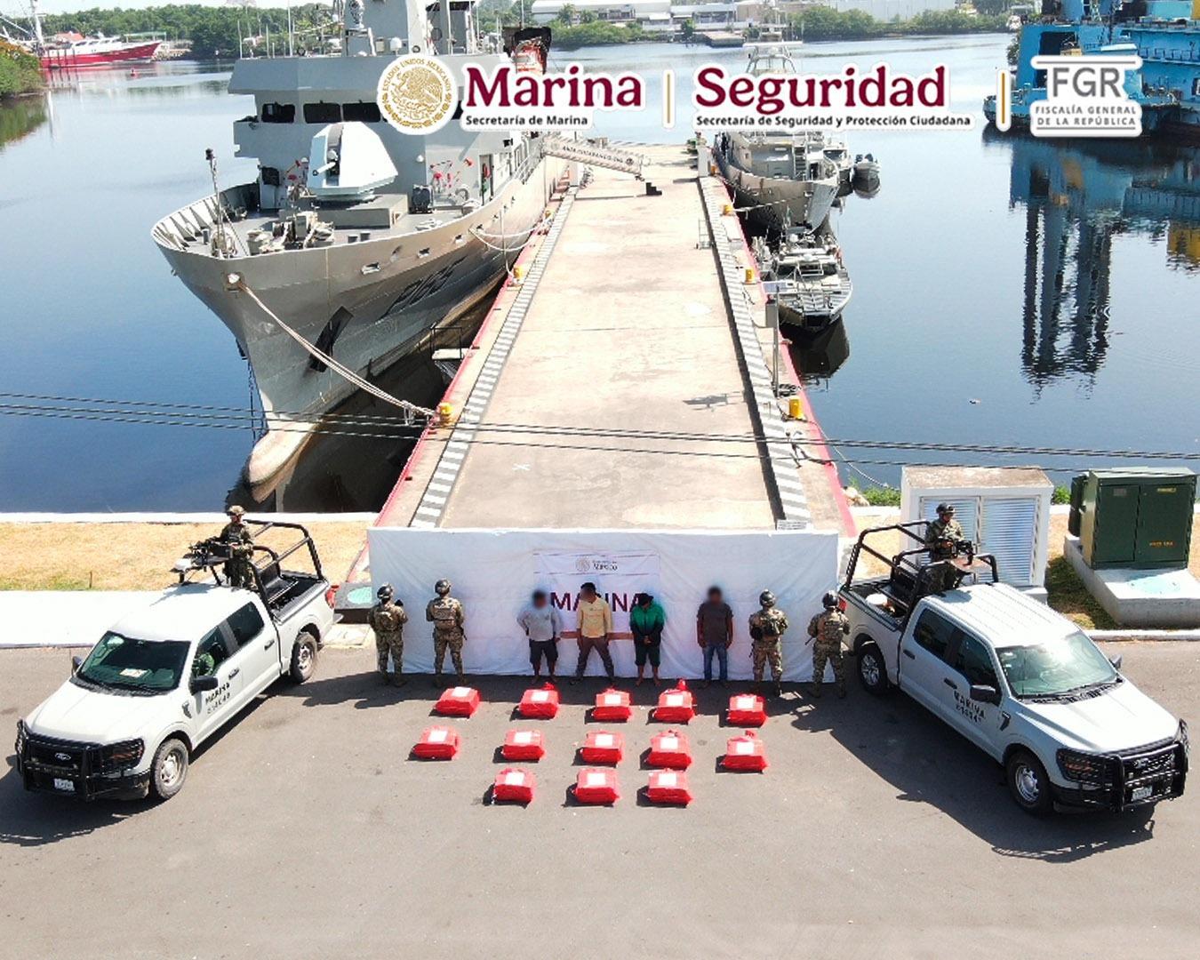 $!Asegura Marina 1.2 toneladas de presunta cocaína frente a las costas de Chiapas