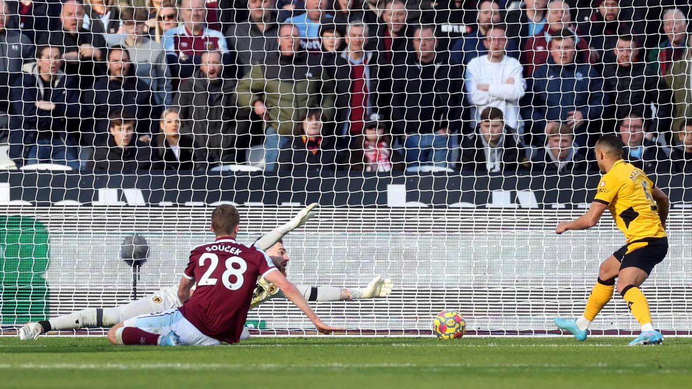$!Raúl Jiménez y los Wolves sufren dolorosa derrota ante el West Ham