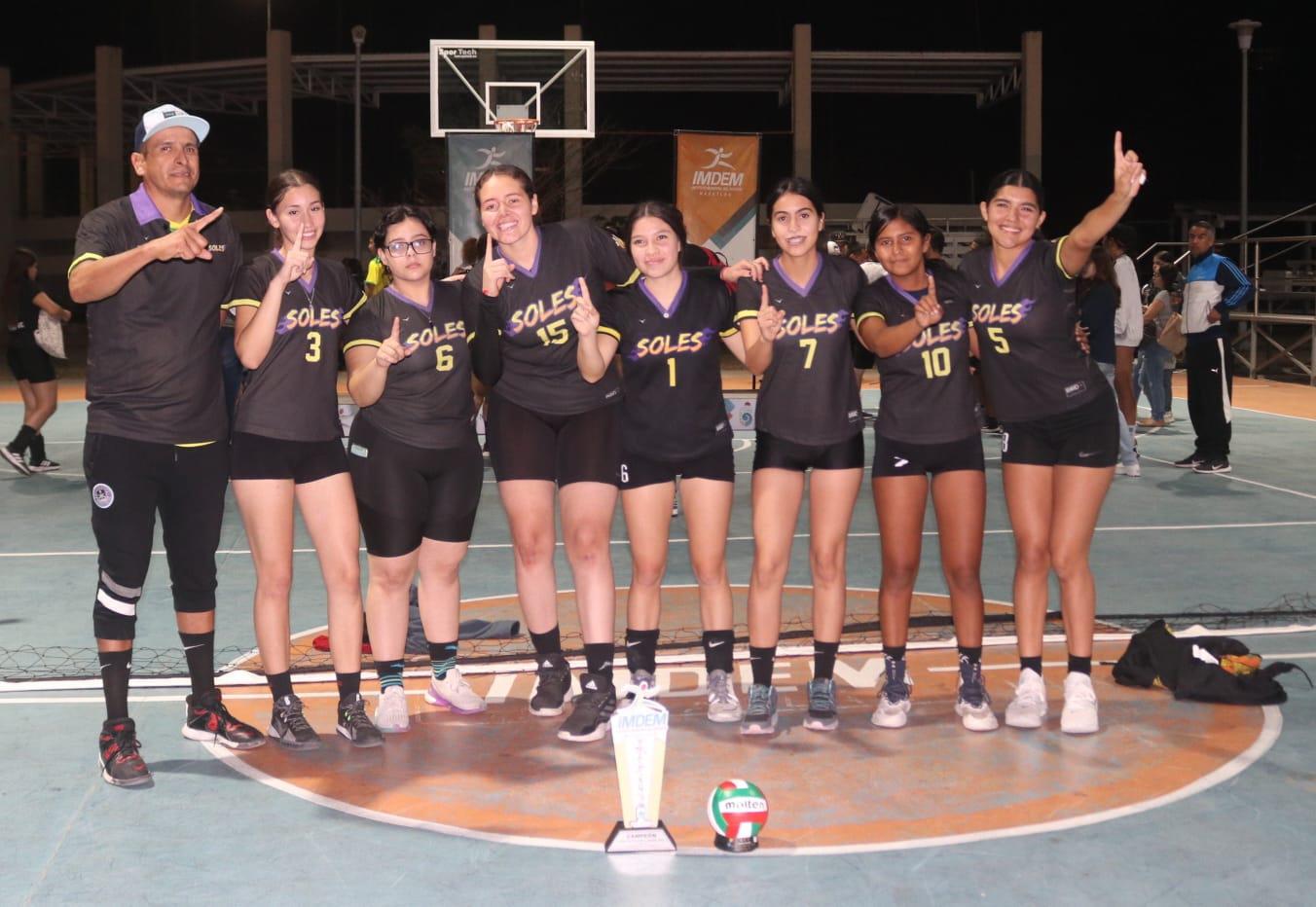 $!Redondean Club Soles y Wapas Team gran campaña con campeonato en Voleibol de Sala Imdem