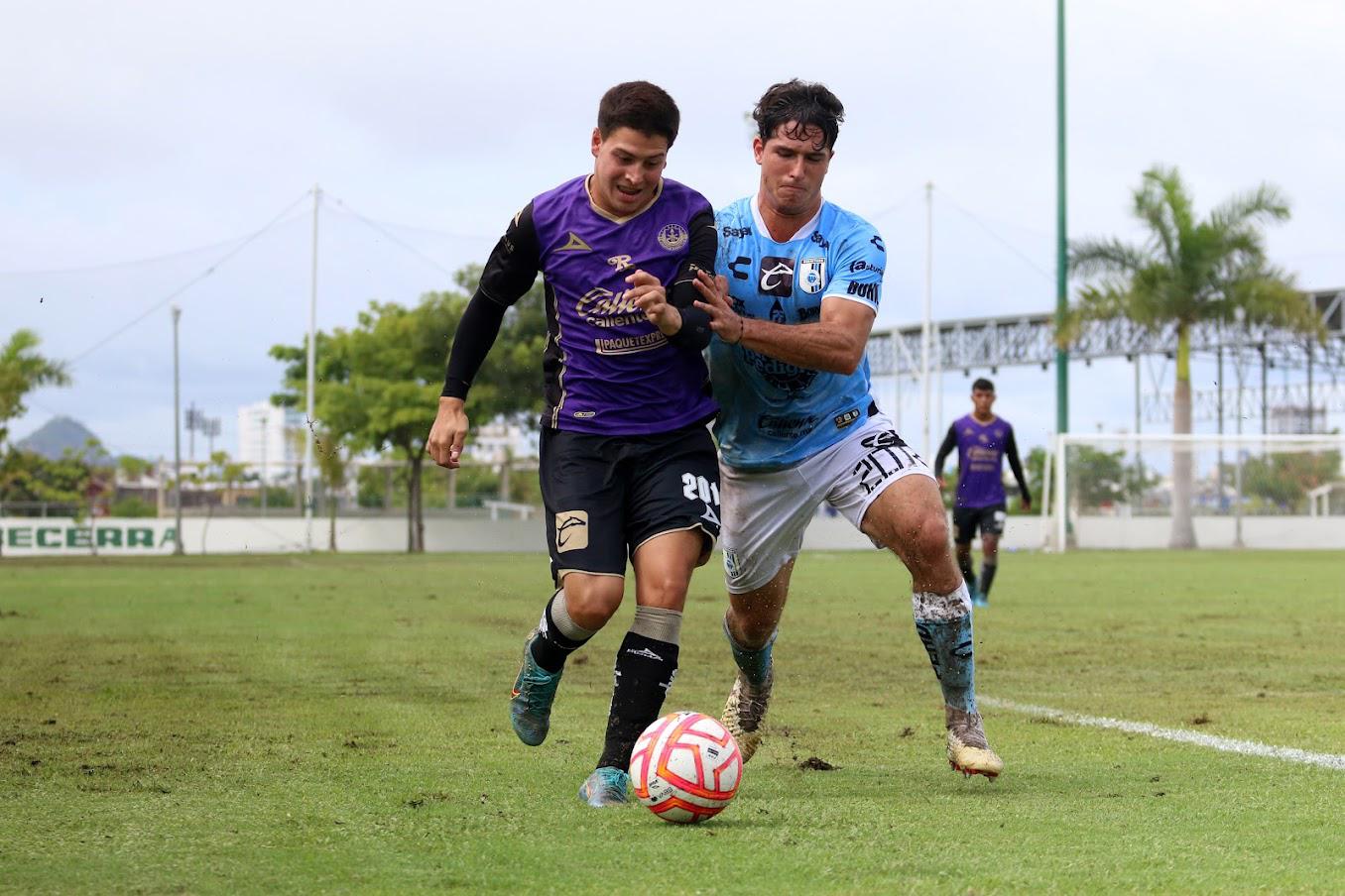 $!Mazatlán Sub 18 supera al Querétaro en la Unidad Deportiva Benito Juárez