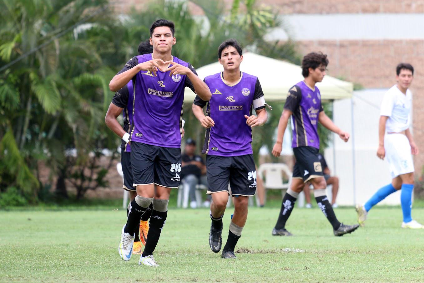 $!Mazatlán Sub 18 supera al Querétaro en la Unidad Deportiva Benito Juárez