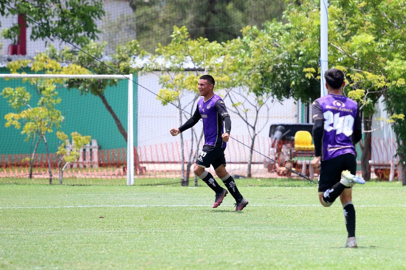 $!Mazatlán Sub 18 supera al Querétaro en la Unidad Deportiva Benito Juárez