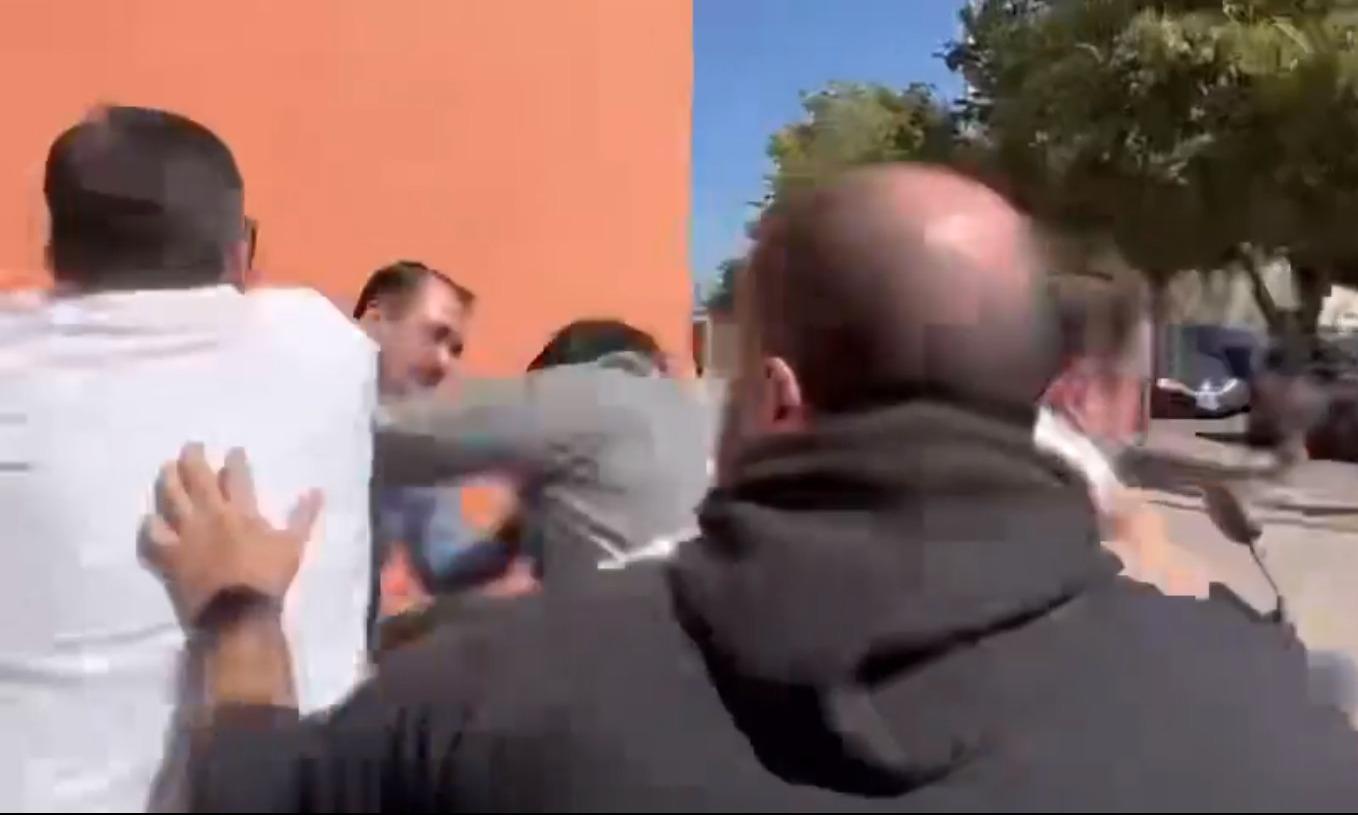 $!Agreden a periodista en evento del SNTE en Culiacán