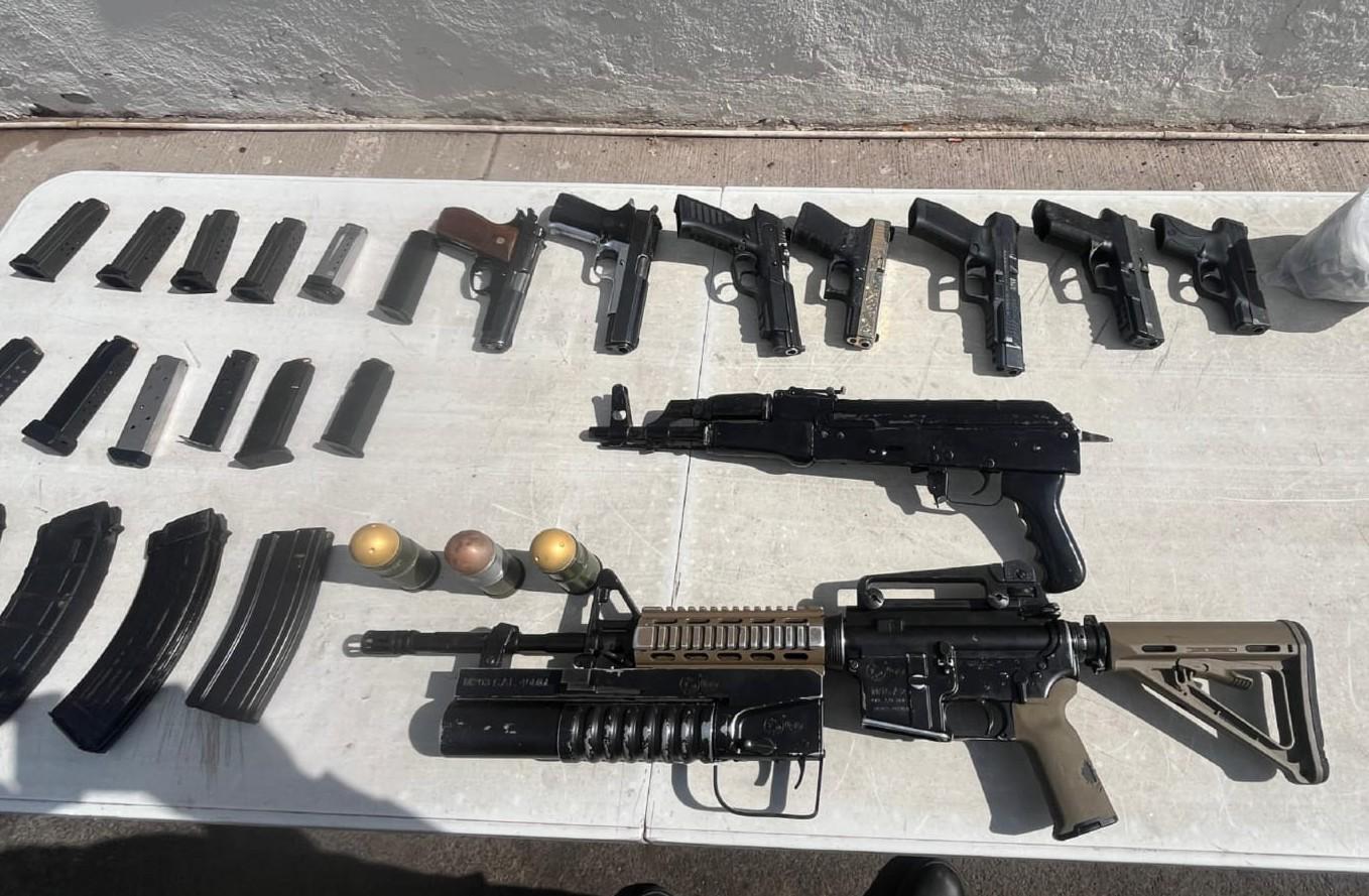 $!Cateo en Penal de Aguaruto deja arsenal, granadas y droga asegurados en Culiacán