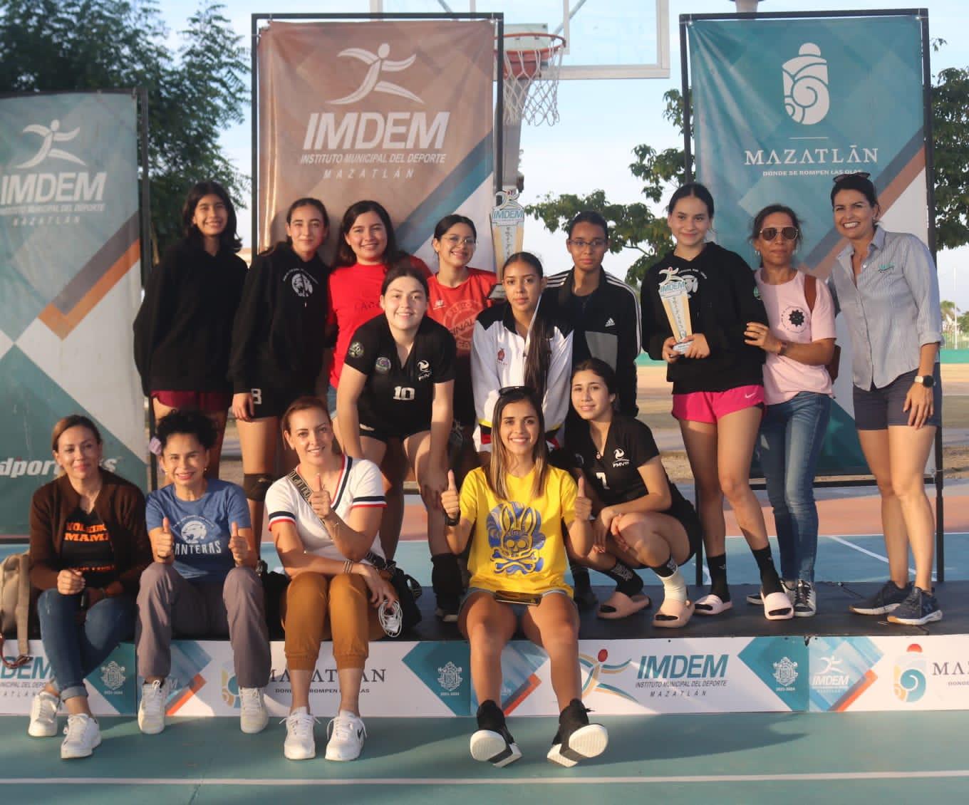 $!Guasave y Panteras Culiacán, campeones de Copa de Voleibol Imdem