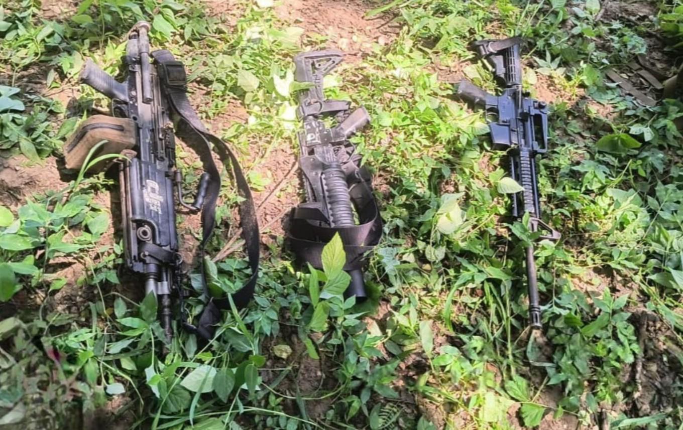 $!Marina asegura arsenal y detiene a dos personas tras enfrentamiento en San Ignacio