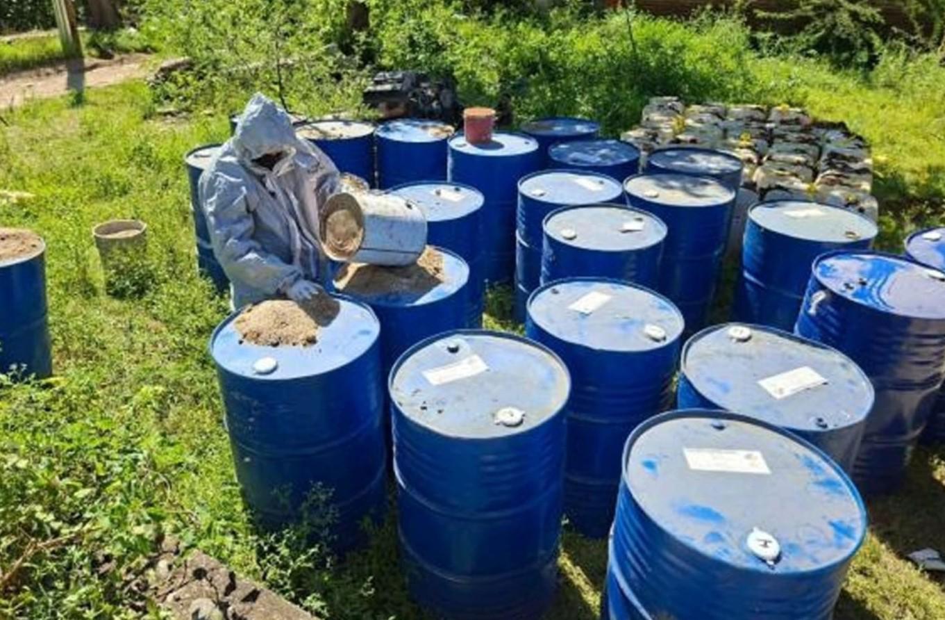 $!Ejército asegura armas, explosivos y químicos en operativos en la sierra de Badiraguato