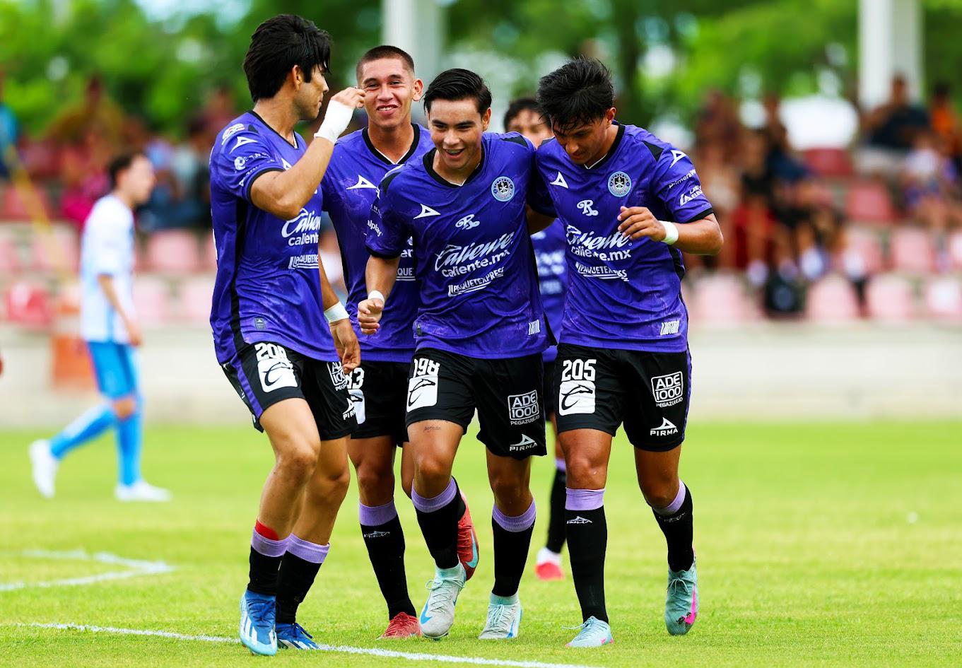 $!La Armería Sub 21 se impone al Puebla en el puerto