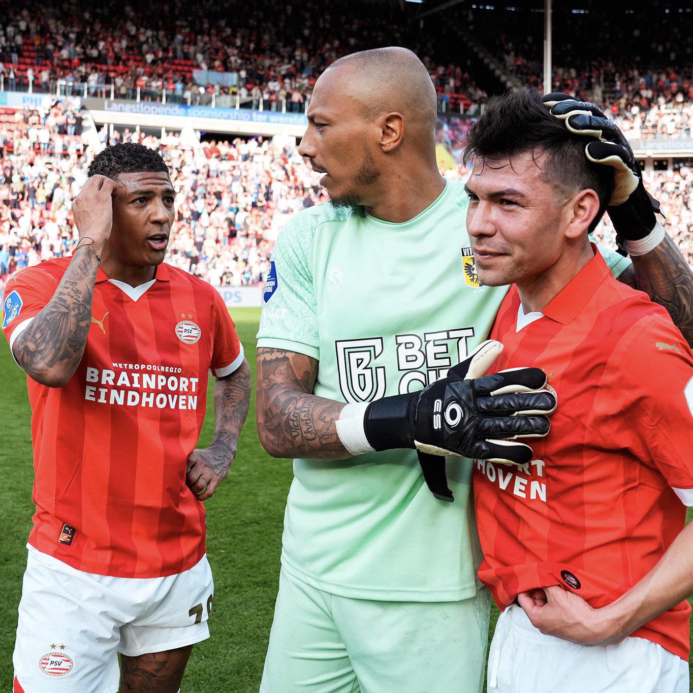 $!Con gol del ‘Chucky’ Lozano, PSV vapulea a Vitesse y está muy cerca de ganar la Eredivisie