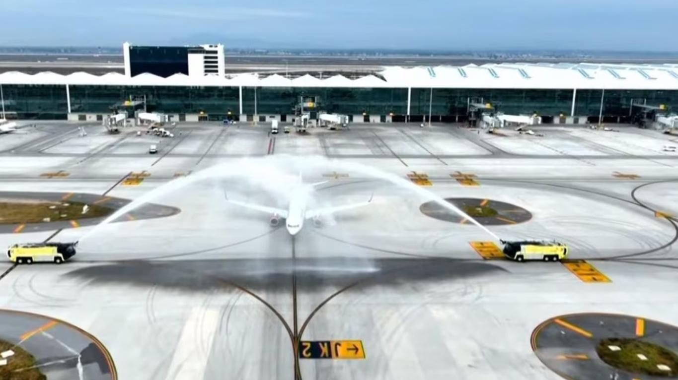 $!Mexicana de Aviación despega nuevamente; vuela de CDMX a Tulum