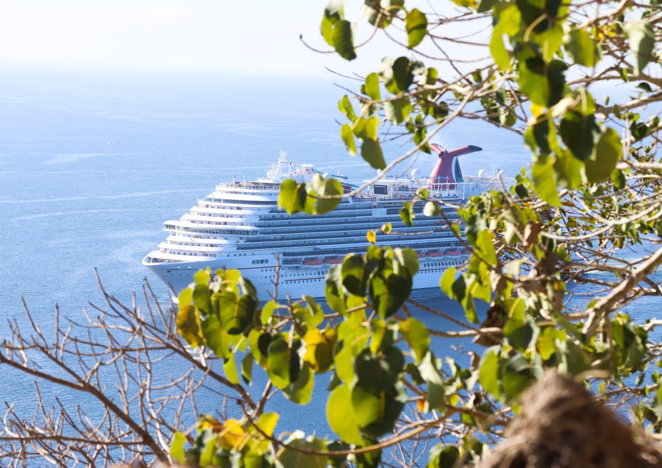 $!Disfrutan de Mazatlán turistas de los cruceros Zaandam y Carnival Panorama