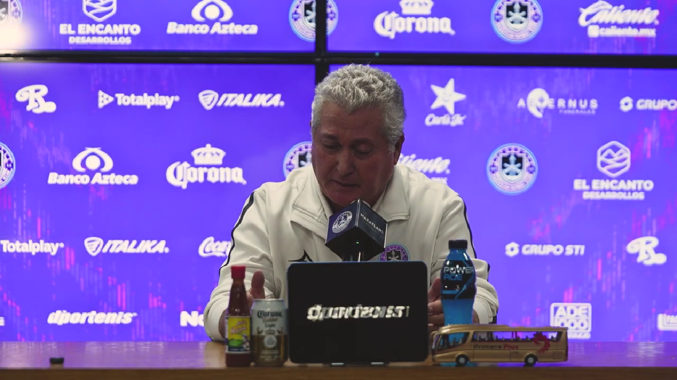 $!Vucetich critica el tiempo añadido tras el empate de Mazatlán ante Chivas