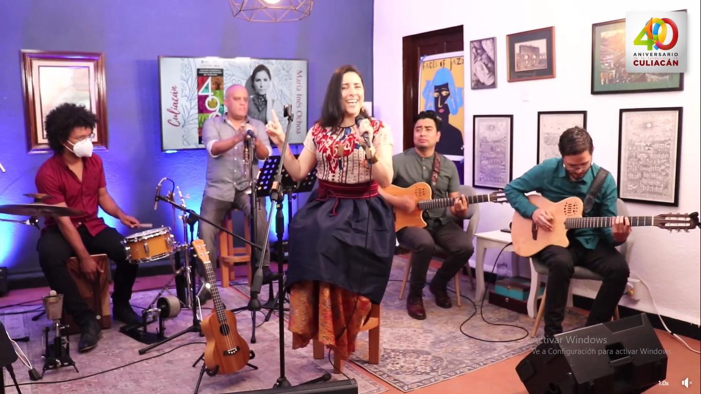 $!Canta María Inés Ochoa temas ‘Del alma’ para celebrar a Culiacán