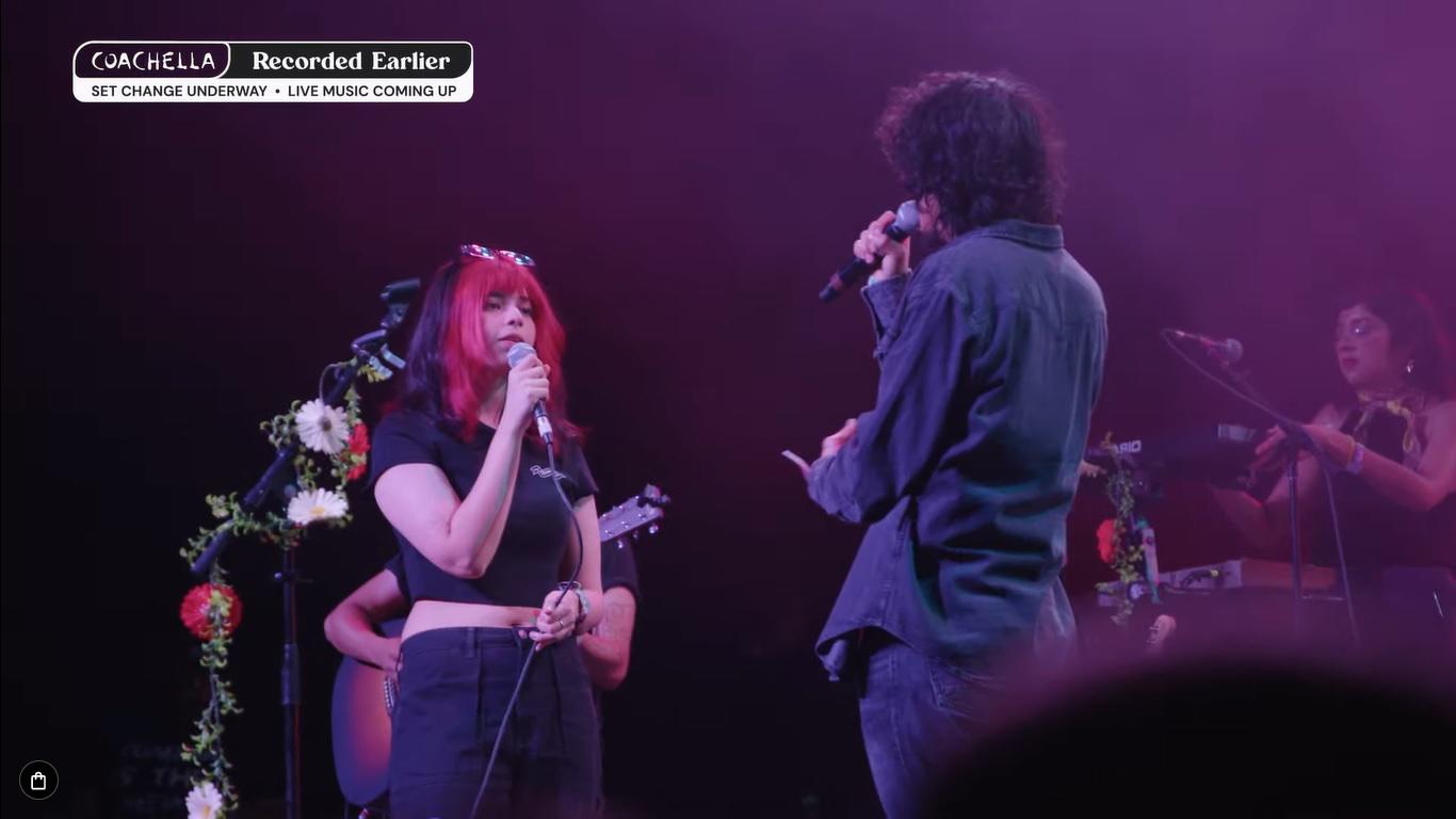 $!Bratty tuvo como invitado a Cuco, con interpretó un tema.