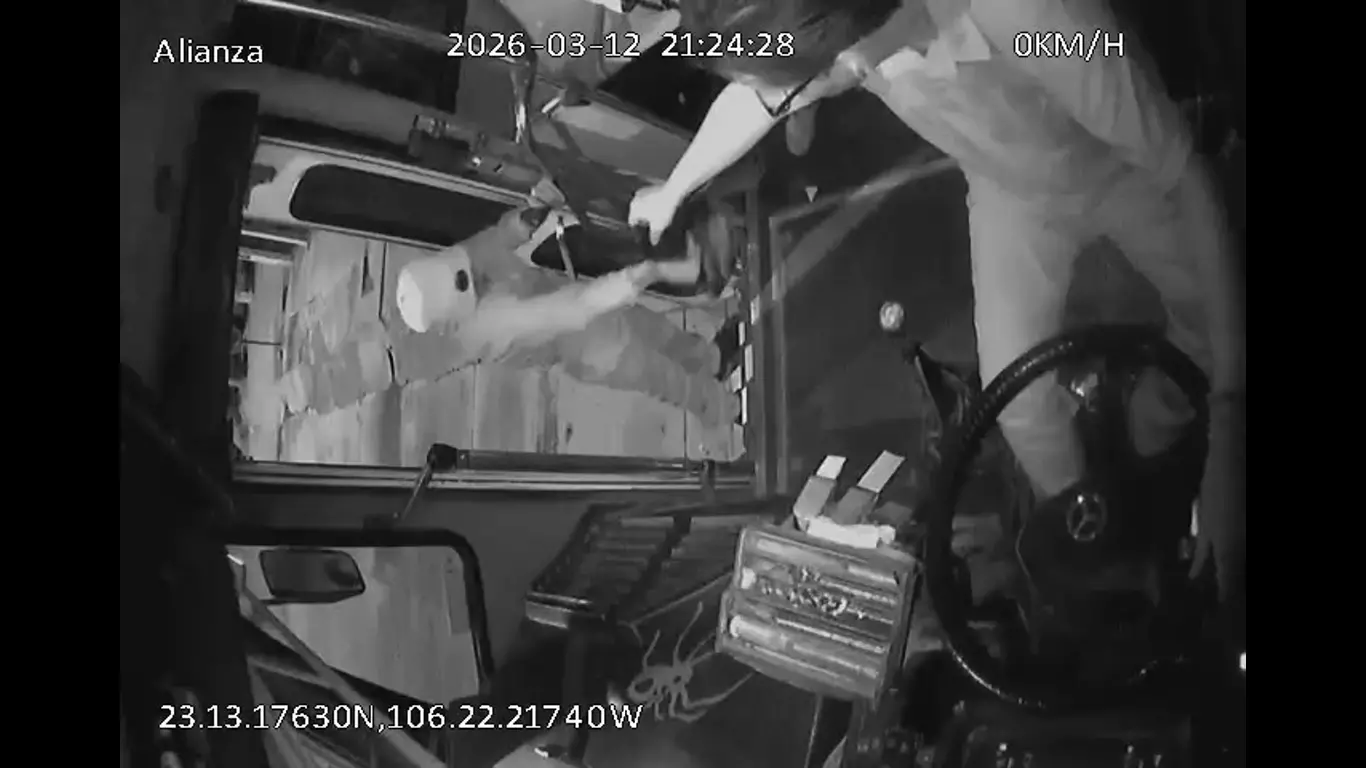 $!Chofer de Alianza de Camiones en Mazatlán sufre asalto a mano armada en Urbi Villa; es el segundo en el año