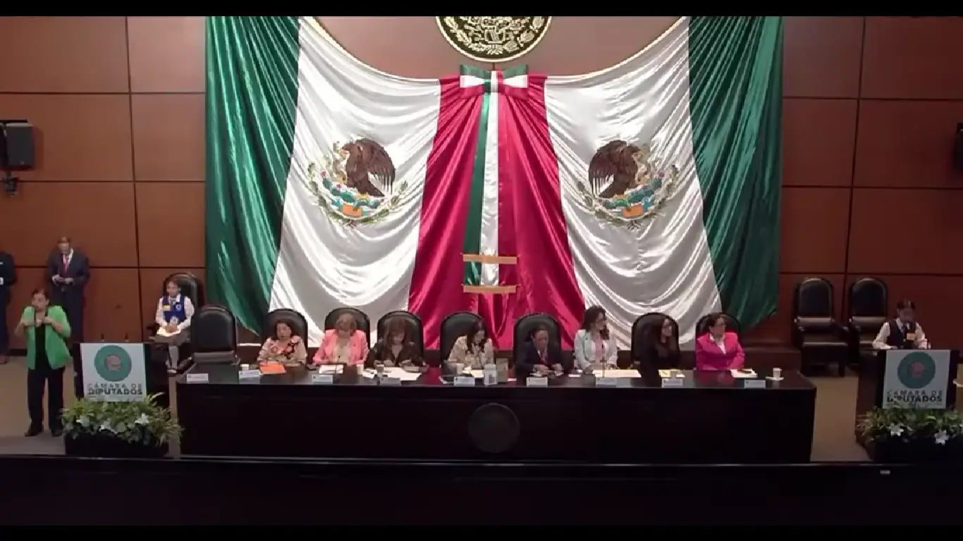 $!Niña de Culiacán llama a garantizar la paz ante la inseguridad en Sinaloa durante Parlamento Infantil 2026