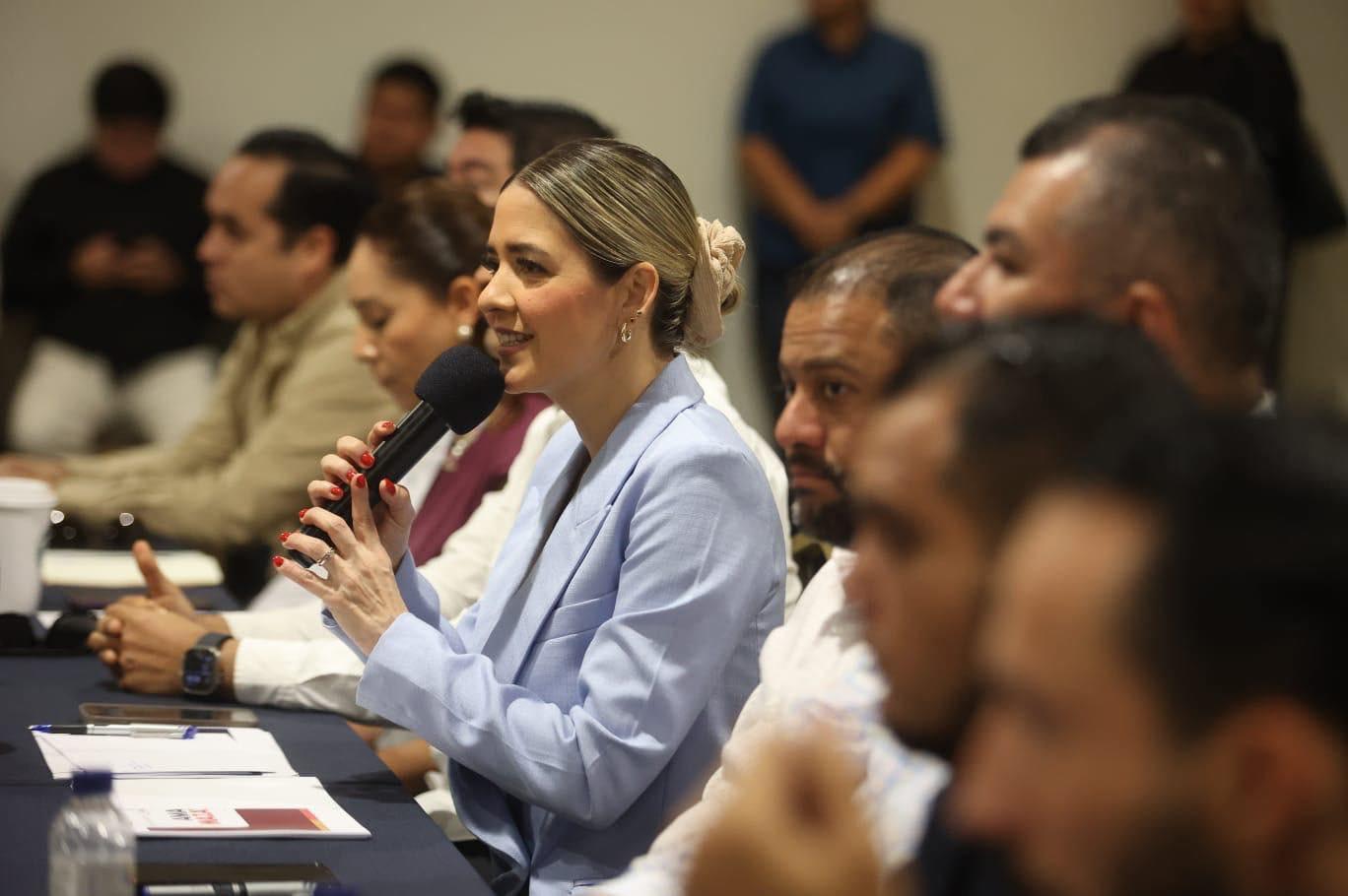 $!Se reúne Alcaldesa de Mazatlán con empresarios locales