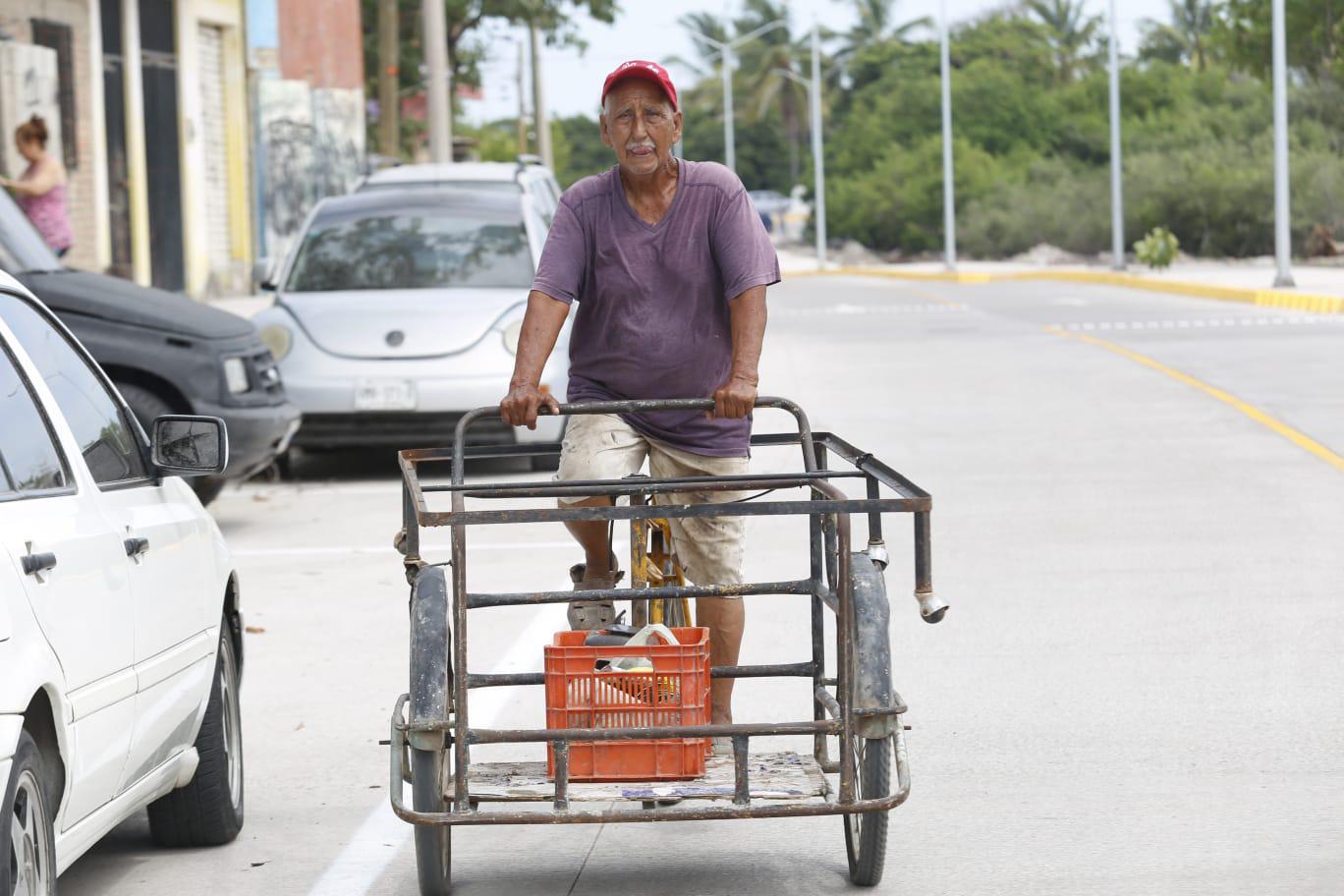 $!Abren a la circulación vial el tramo recién pavimentado de la Avenida Circunvalación, en Mazatlán