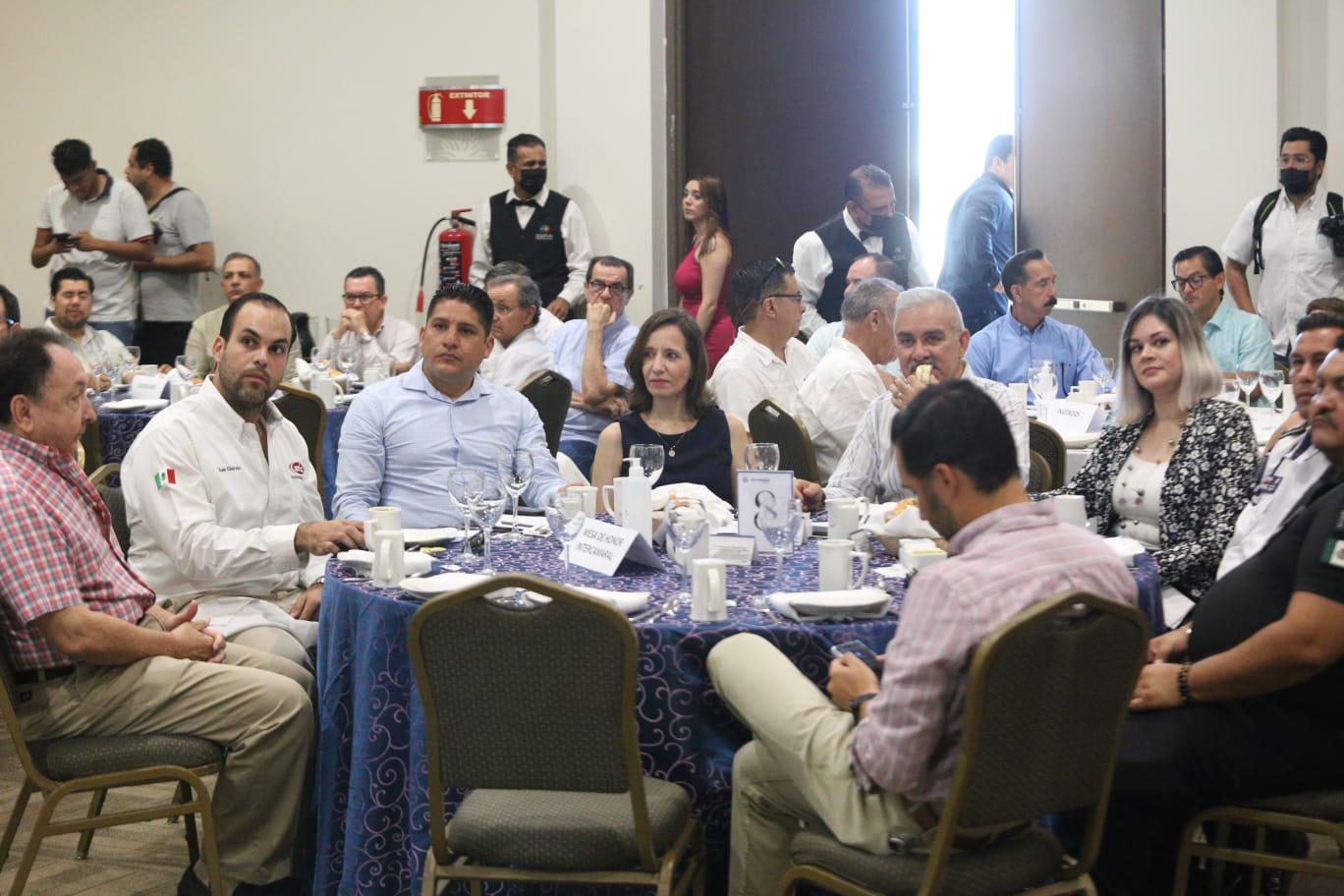 $!Empresarios presentan plan de movilidad para Mazatlán